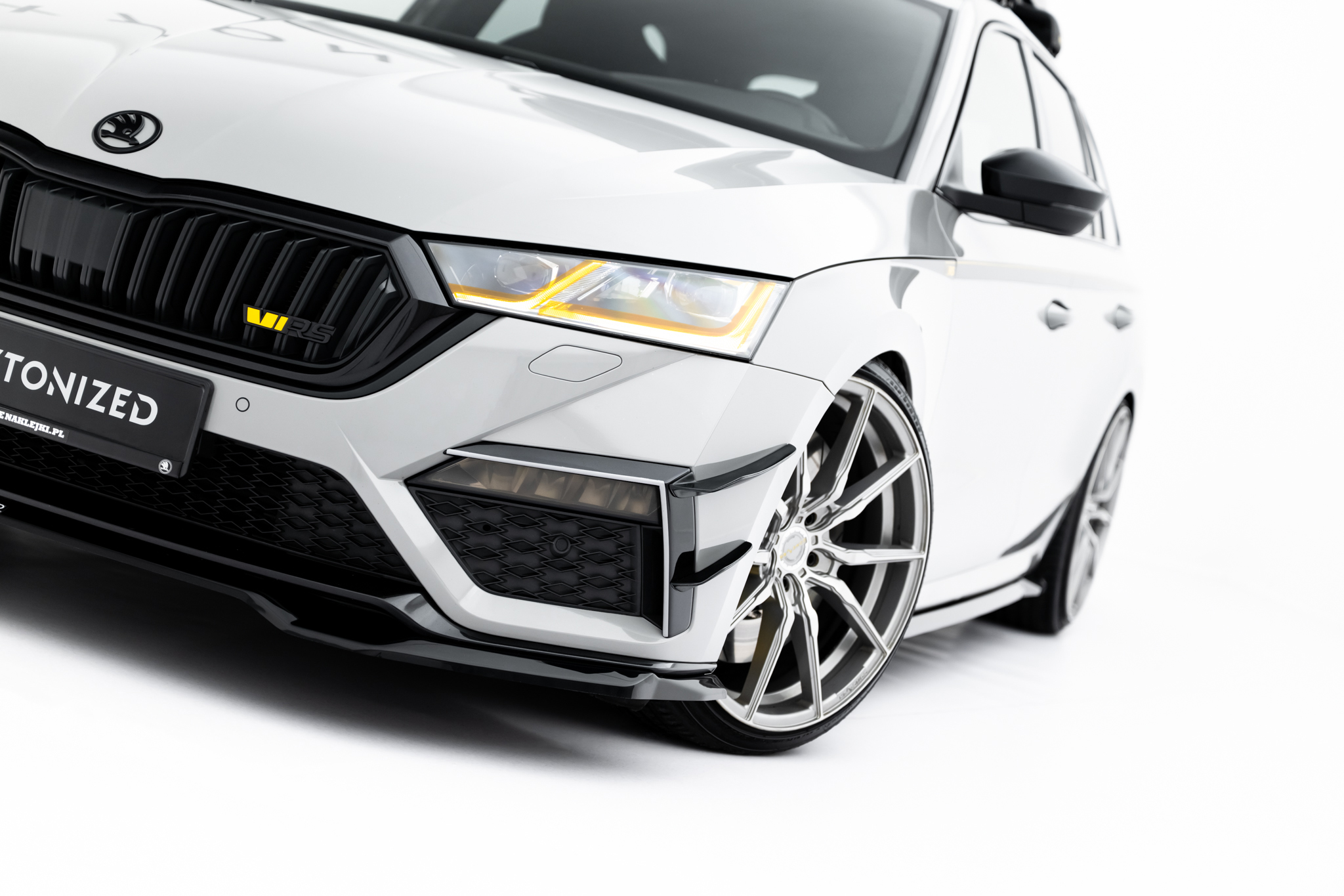 Stoßstangen Flaps Wings vorne Canards passend für Skoda Octavia RS Mk4