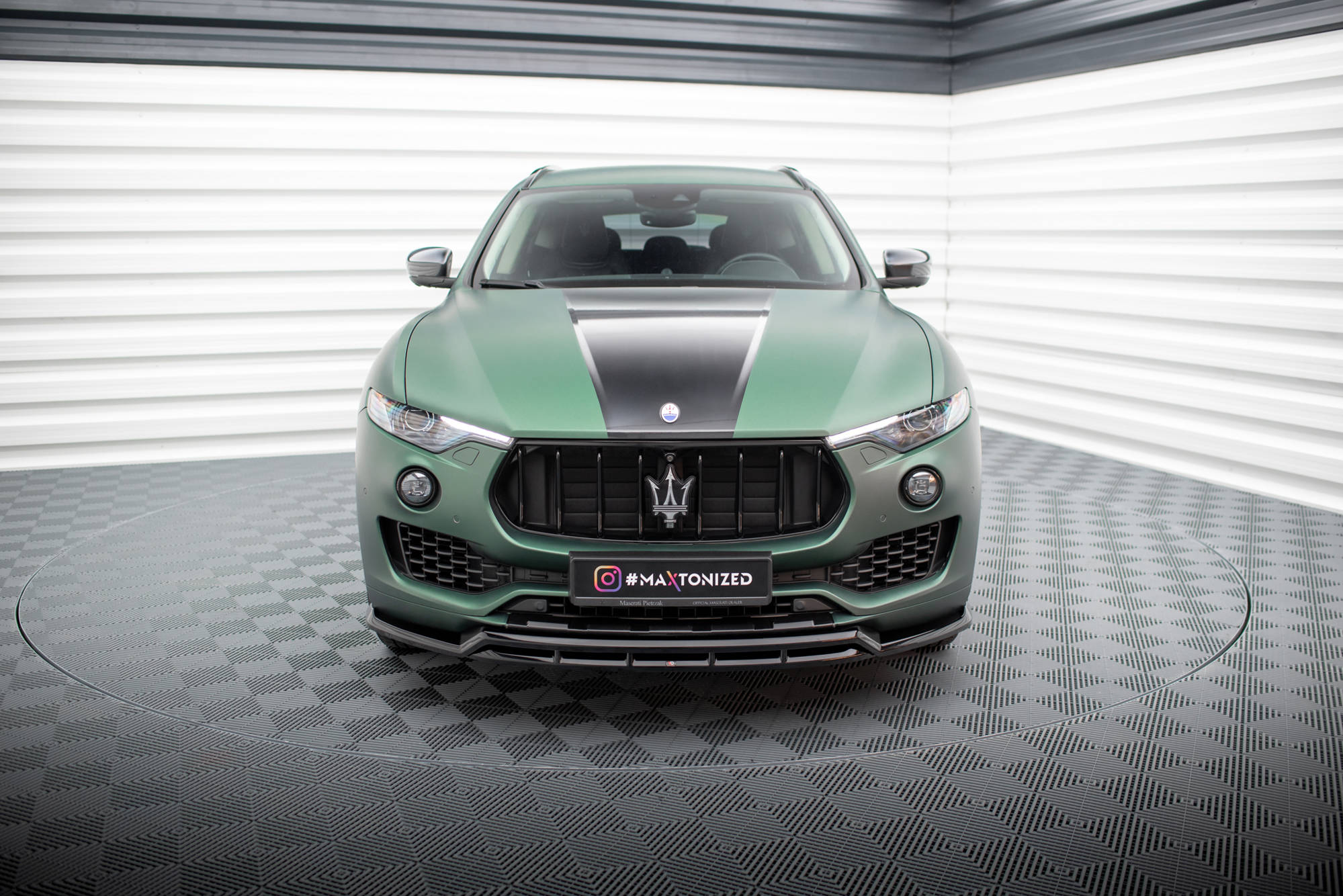 Frontlippe V.2 passend für Maserati Levante Mk1 schwarz Hochglanz
