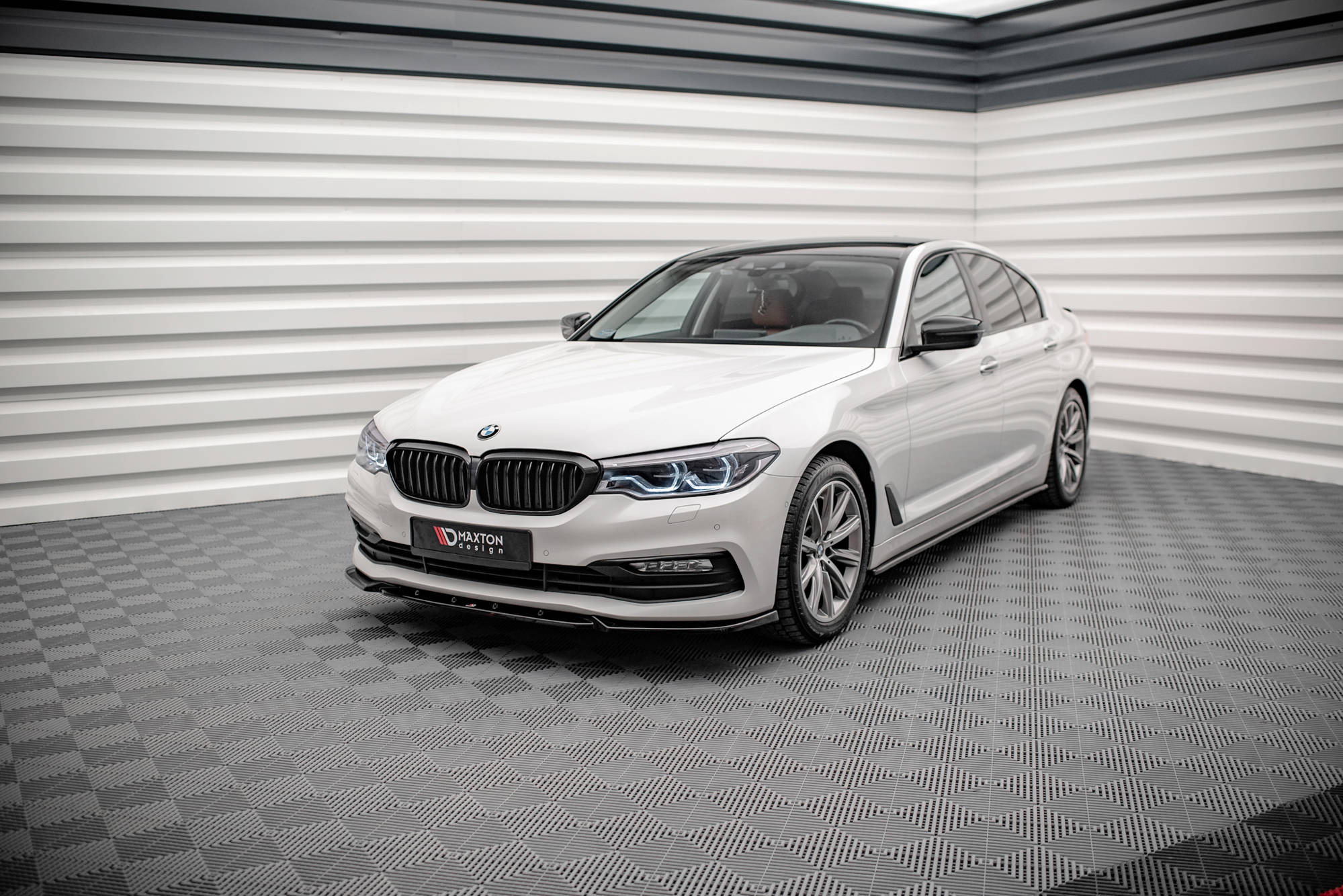Street+ Seitenschweller Leisten passend für BMW 5er G30 / G31 schwarz Hochglanz