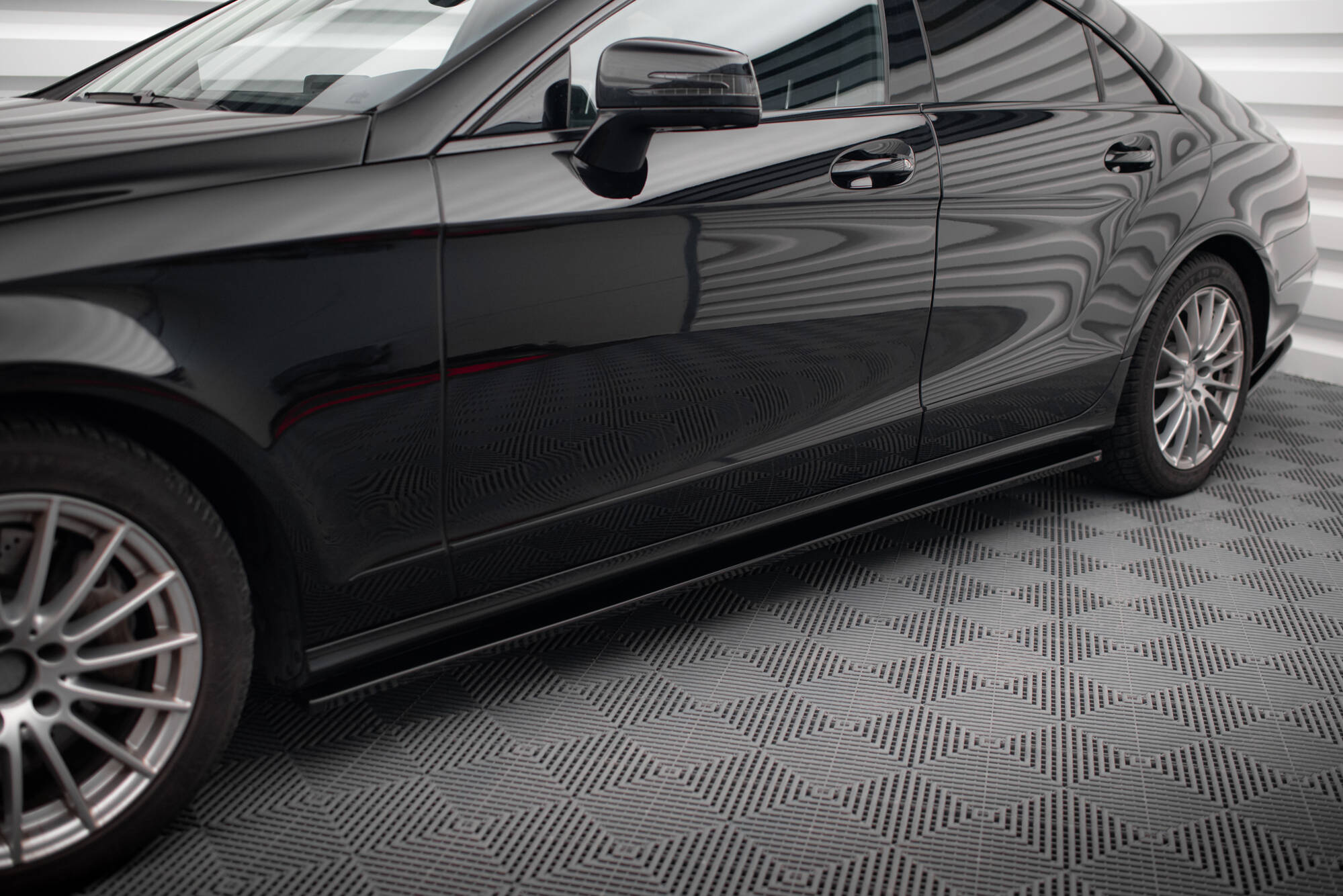 Street+ Seitenschweller Leisten V.2 passend für Mercedes CLS C218 / C218 FL schwarz Hochglanz