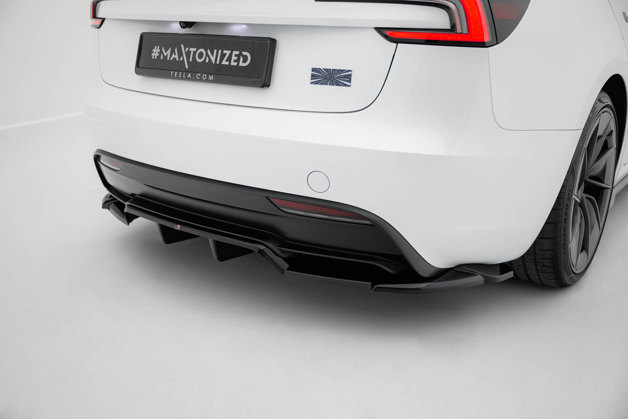 Diffusor Heckansatz V.2 passend für Tesla Model 3 Performance Mk1 FL schwarz Hochglanz