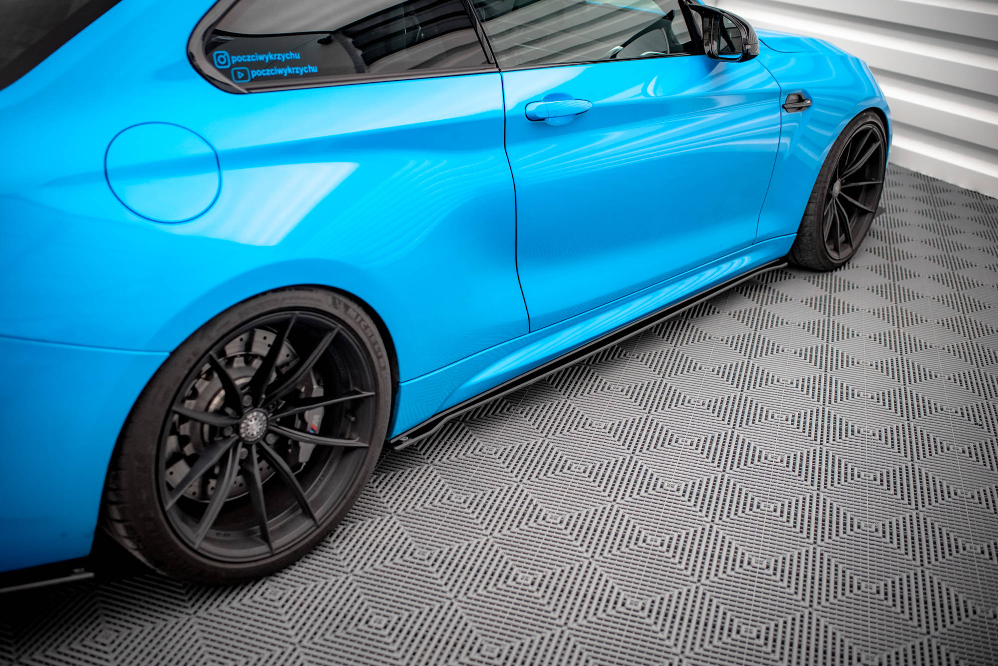 Street Pro Seitenschweller Leisten passend für BMW M2 F87 rot
