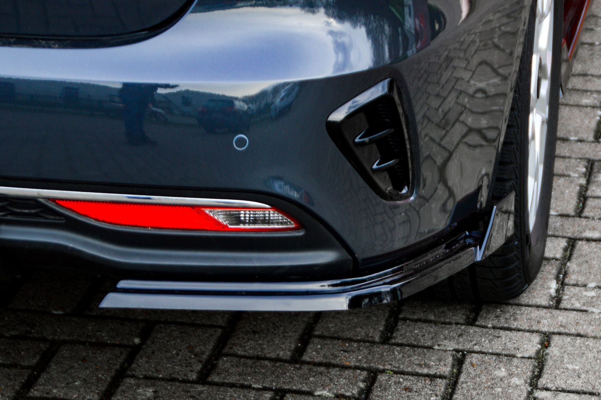 Heckdiffusor Seitenteile mit Wing für Kia Ceed CD SWab Bj. 2021- Carbon Optik