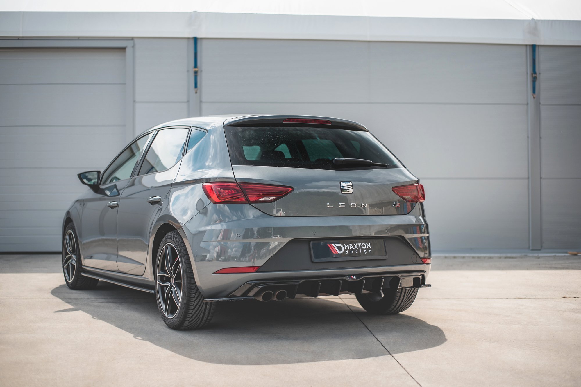 Diffusor Heck Ansatz für SEAT Leon Mk3 FR Facelift schwarz Hochglanz