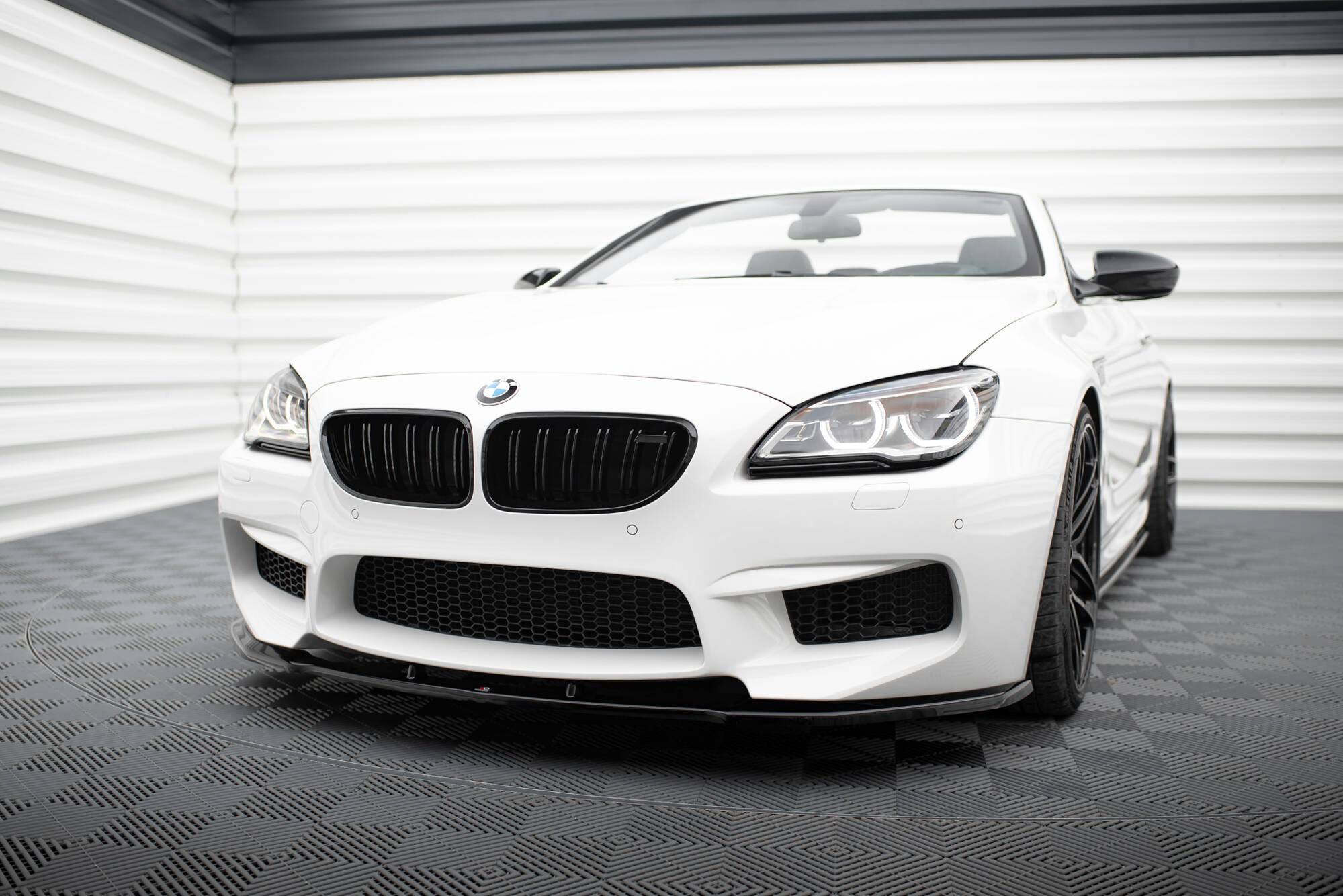 Front Ansatz V.1 für BMW M6 Gran Coupe / Coupe / Cabriolet F06 / F13 / F12 schwarz Hochglanz