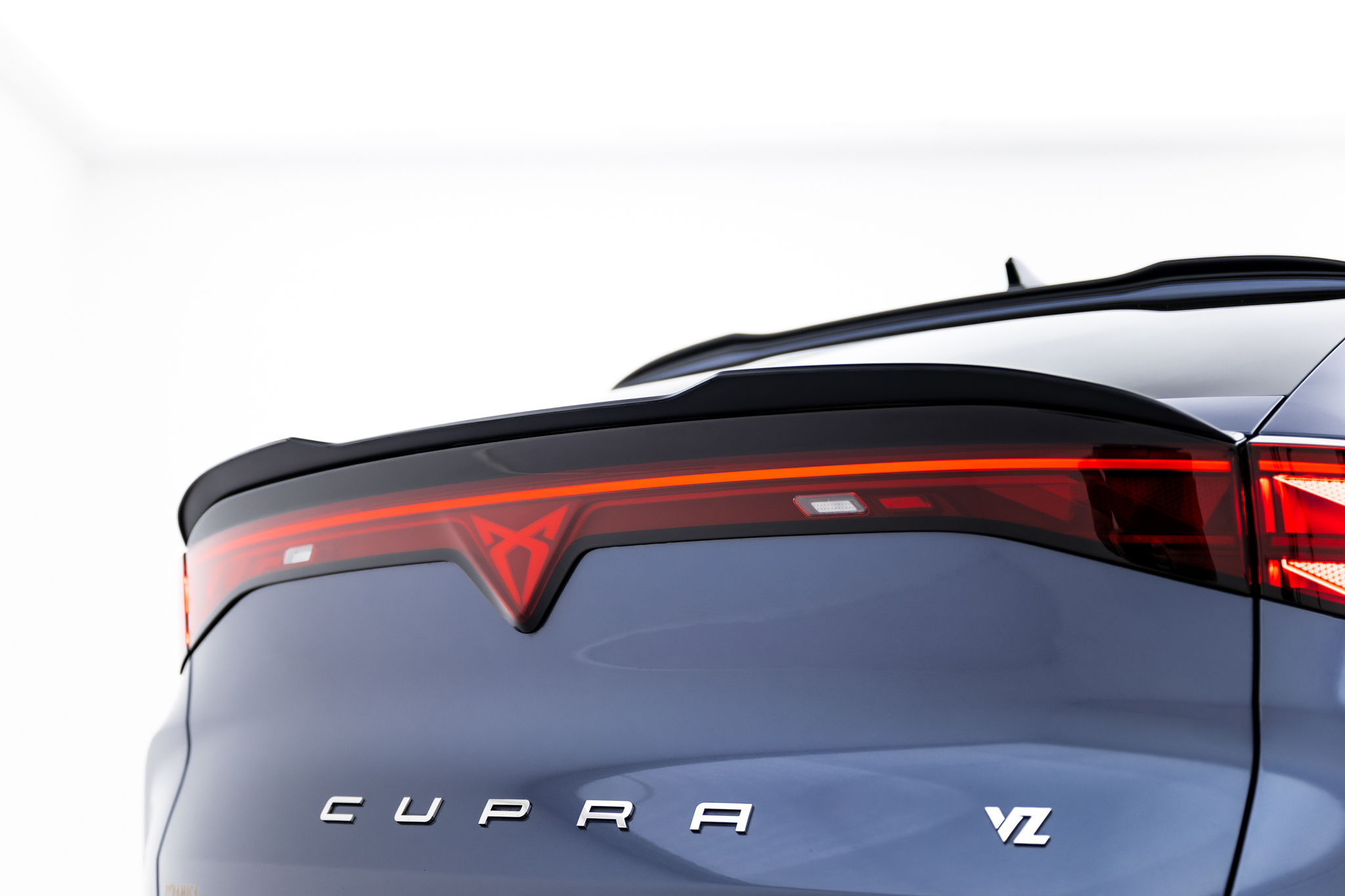 Heckspoiler Lippe passend für CUPRA Tavascan Mk1 schwarz Hochglanz