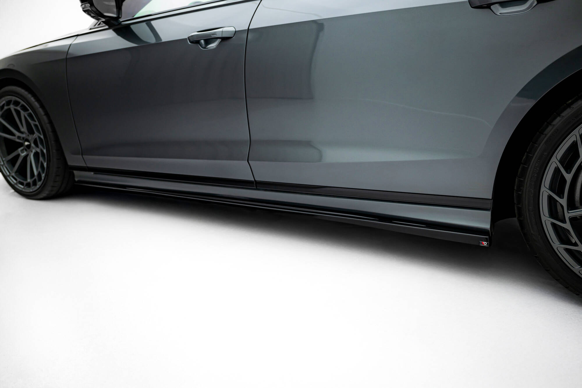 Street+ Seitenschweller Leisten passend für Audi S8 / A8 S-Line D5 FL schwarz Hochglanz