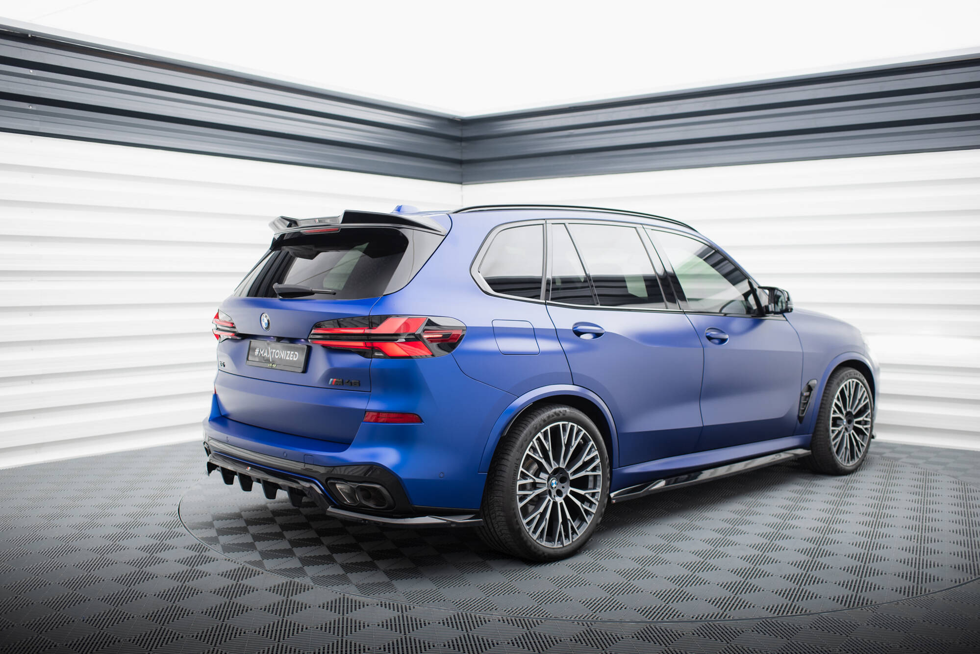 Street+ Mittlerer Diffusor RACE Heck Ansatz V.1 passend für BMW X5 M-Paket G05 FL schwarz Hochglanz