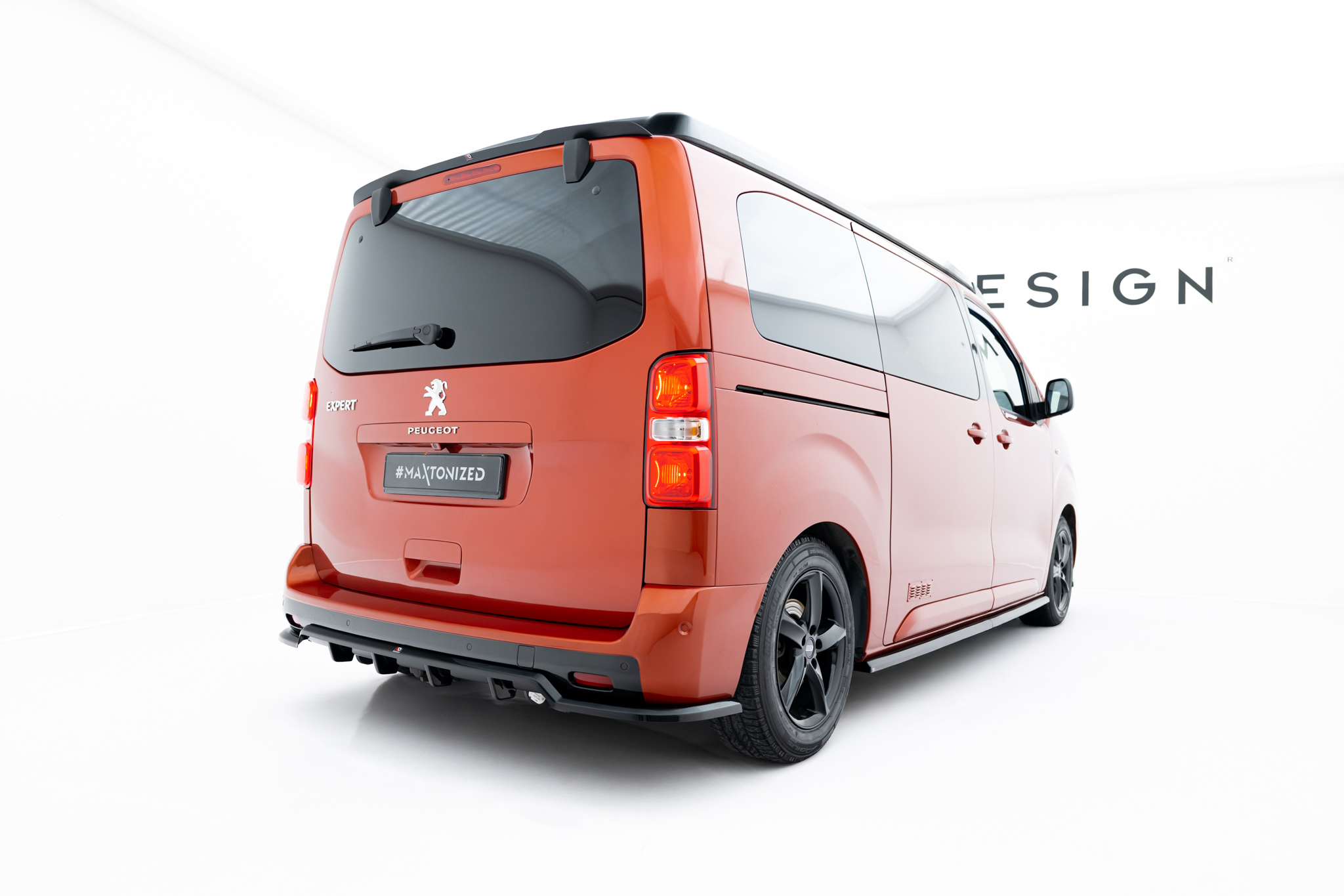 Street+ Mittlerer Diffusor RACE Heck Ansatz passend für Peugeot Partner Long Mk3 schwarz Hochglanz