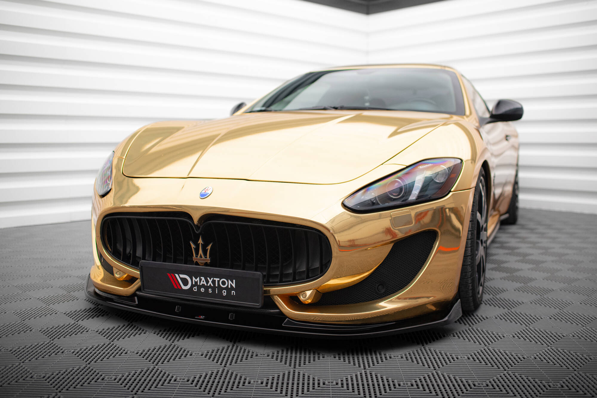 Frontlippe V.1 passend für Maserati Granturismo Mk1 FL schwarz Hochglanz