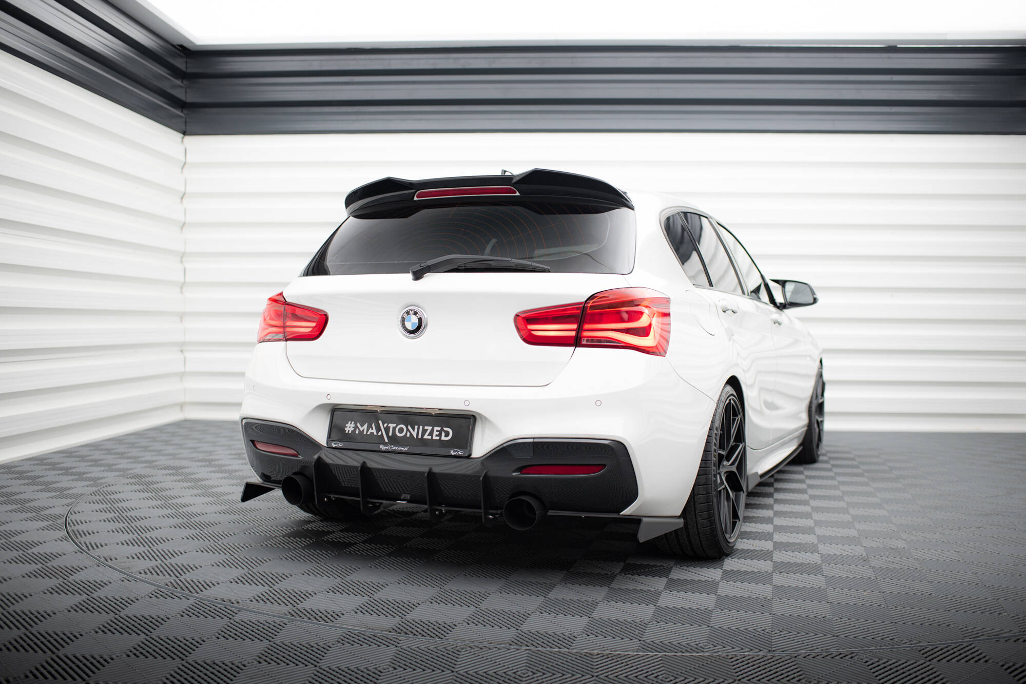 BMW 1er F20/F21 M-POWER FACELIFT - Diffusor Heck Ansatz für Heckschürze V.1 für