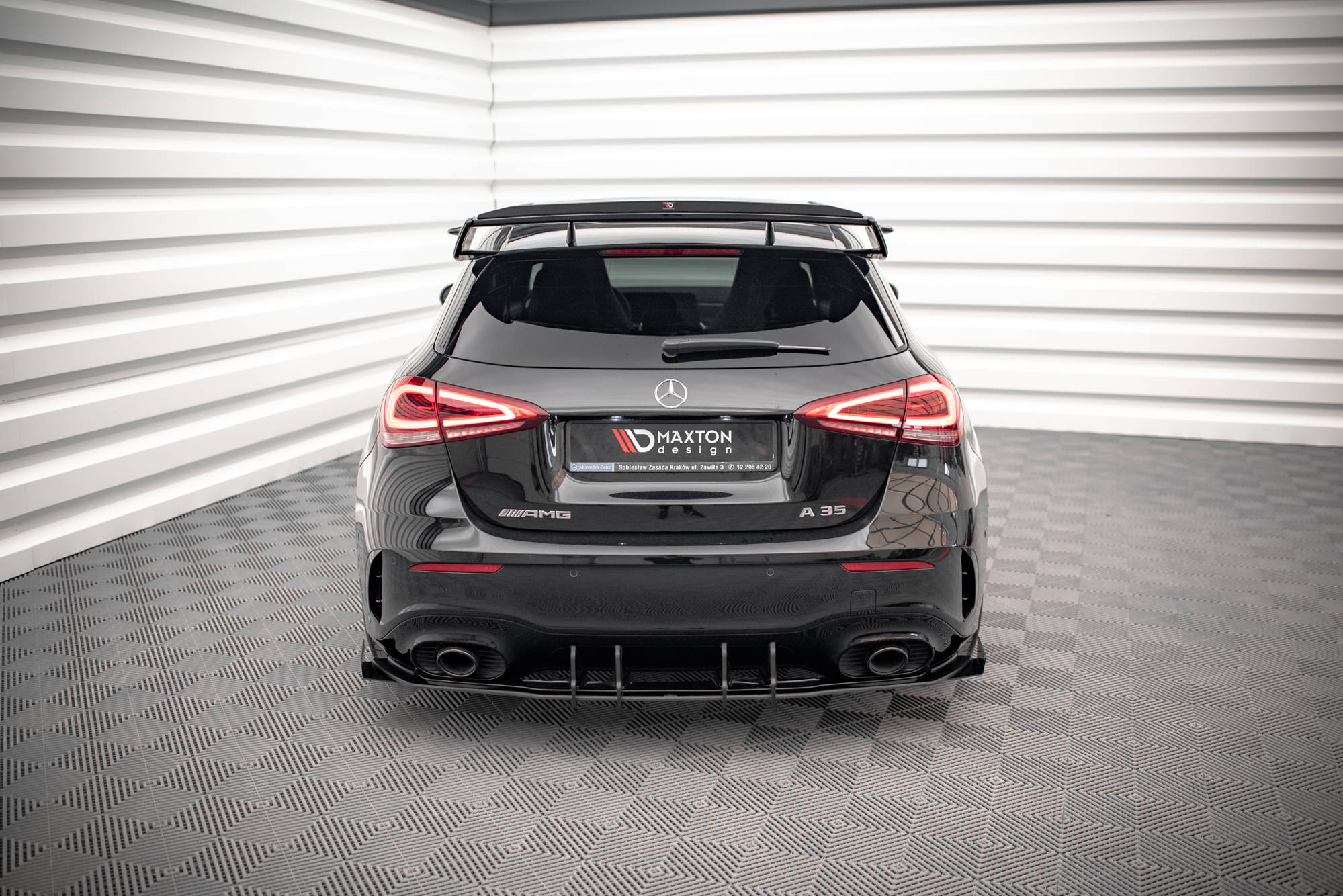Street Pro Heckschürze Heck Ansatz Diffusor passend für Mercedes A35 AMG Hatchback W177 schwarz-rot+ Hochglanz Flaps