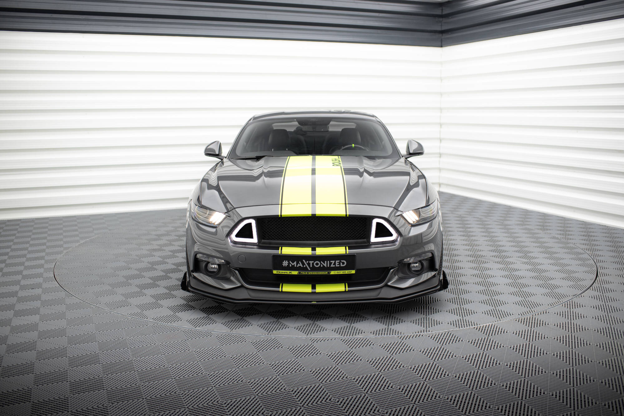 Front Stoßstange Flaps passend für Ford Mustang GT Mk6 schwarz Hochglanz