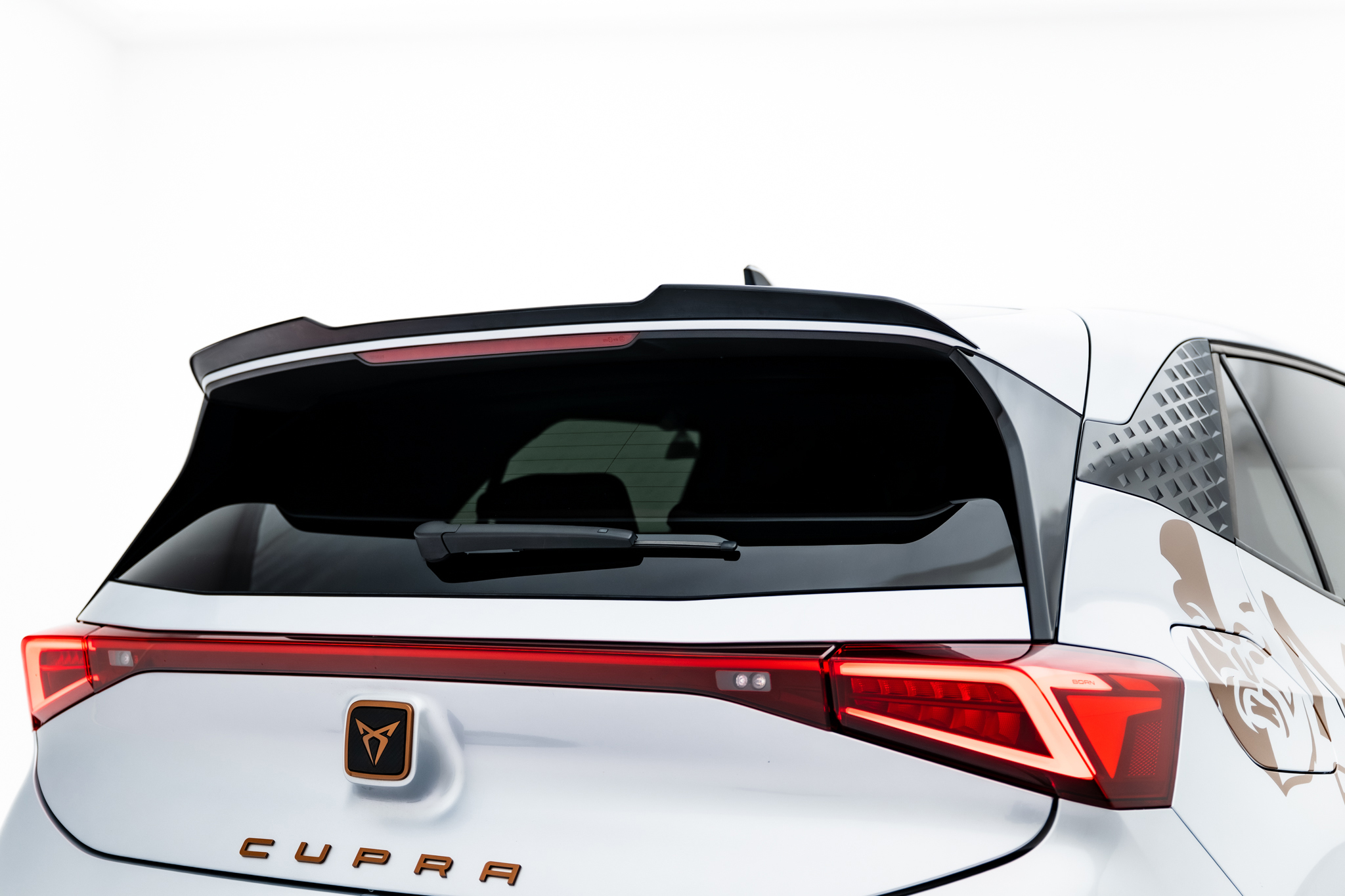 Heckspoiler Lippe passend für CUPRA Born Mk1 schwarz Hochglanz