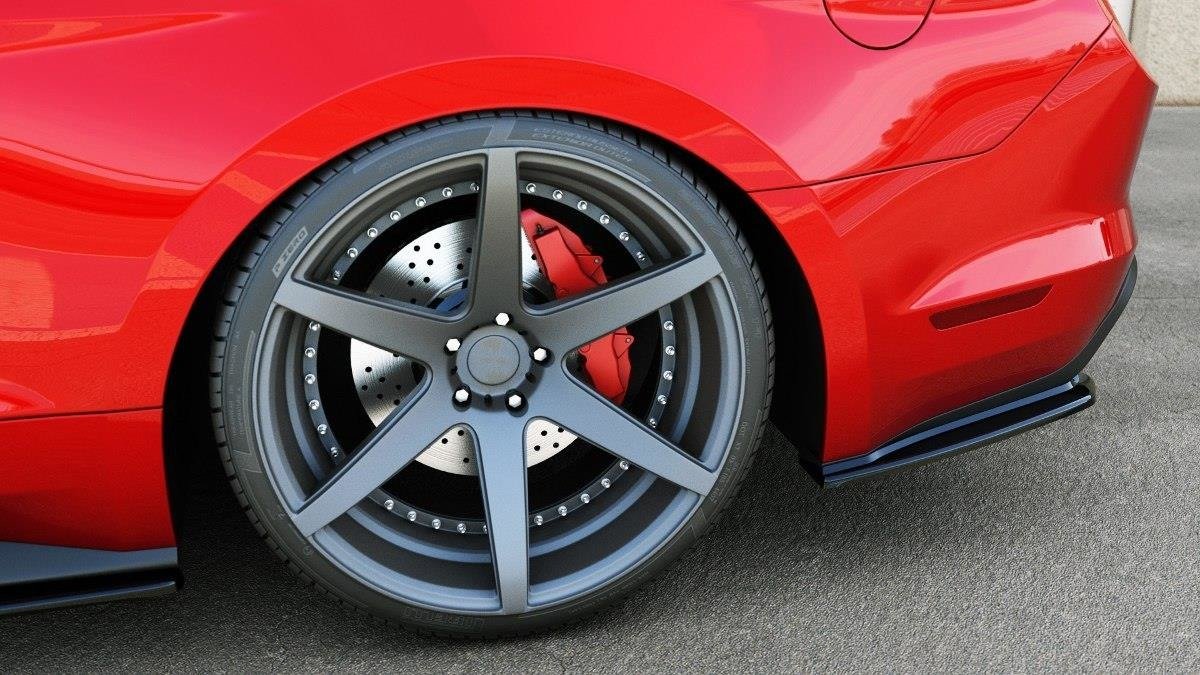 Heck Ansatz Flaps Diffusor für Ford Mustang Mk6 Carbon Look