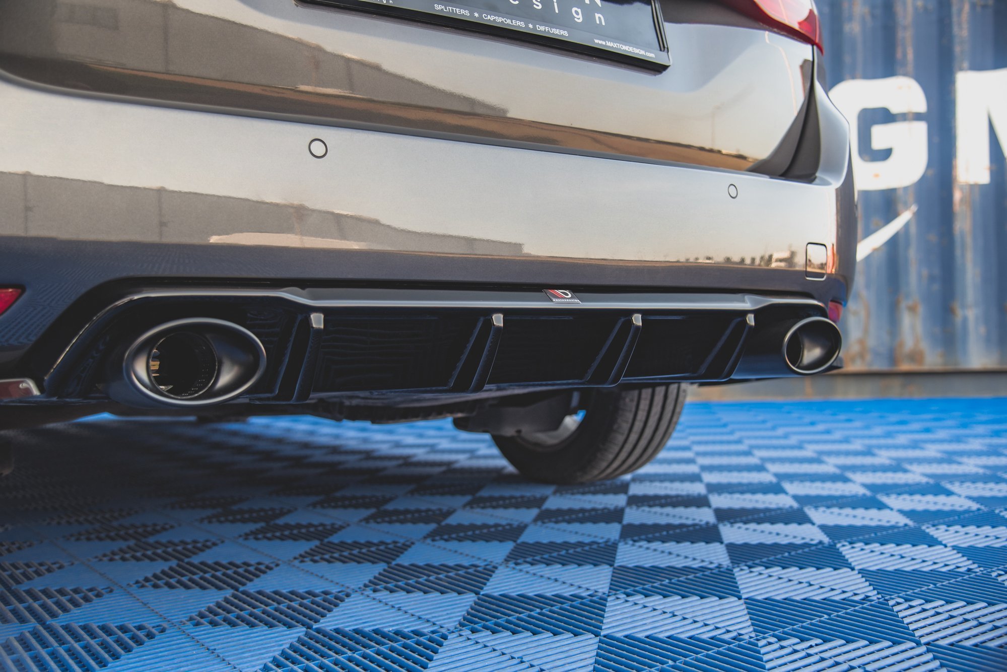 Street+ Heck Ansatz Diffusor + Endrohre chrom passend für Peugeot 308 SW Mk2 FL schwarz Hochglanz