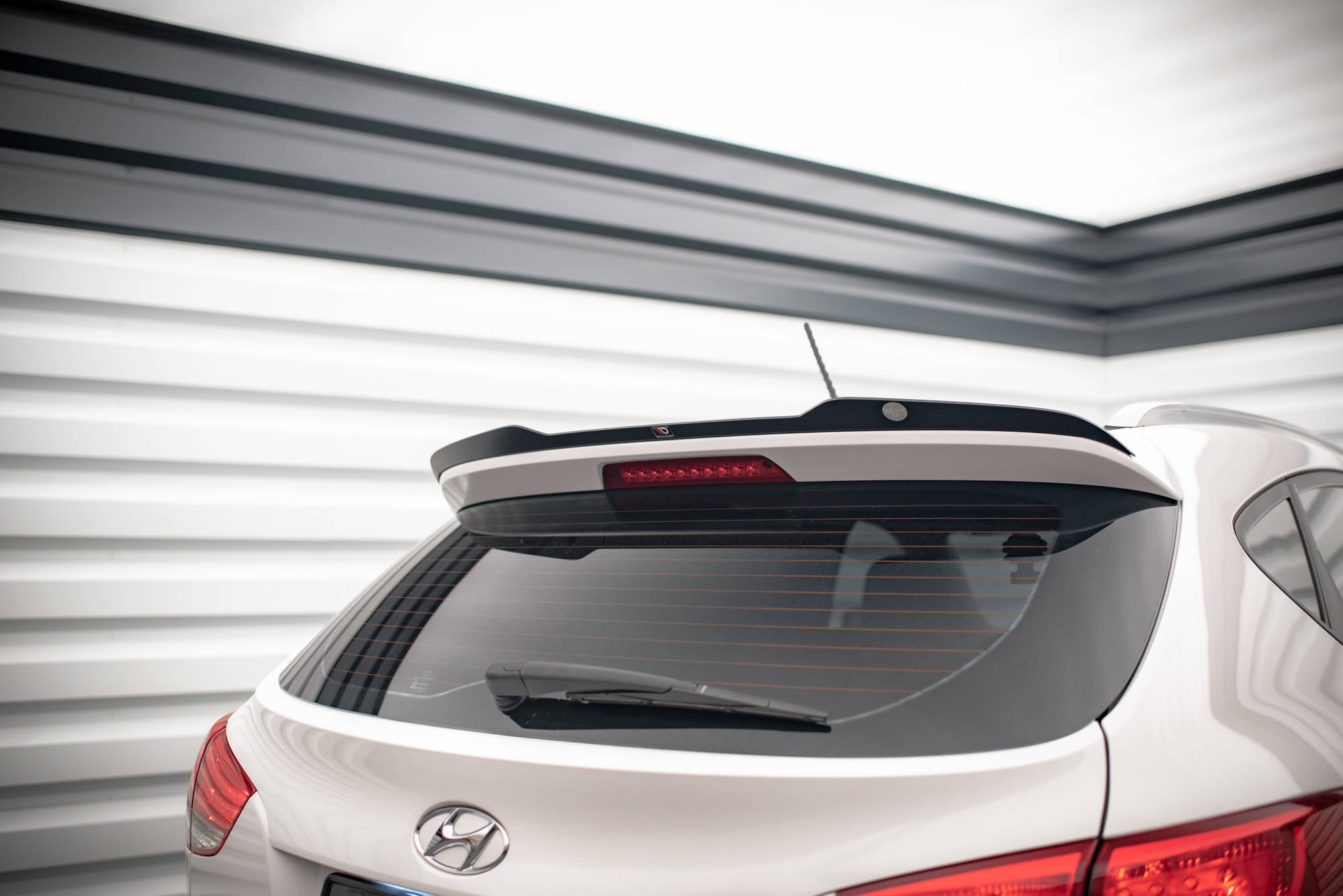 Heck Spoiler Aufsatz Abrisskante passend für Hyundai ix35 Mk1 schwarz Hochglanz