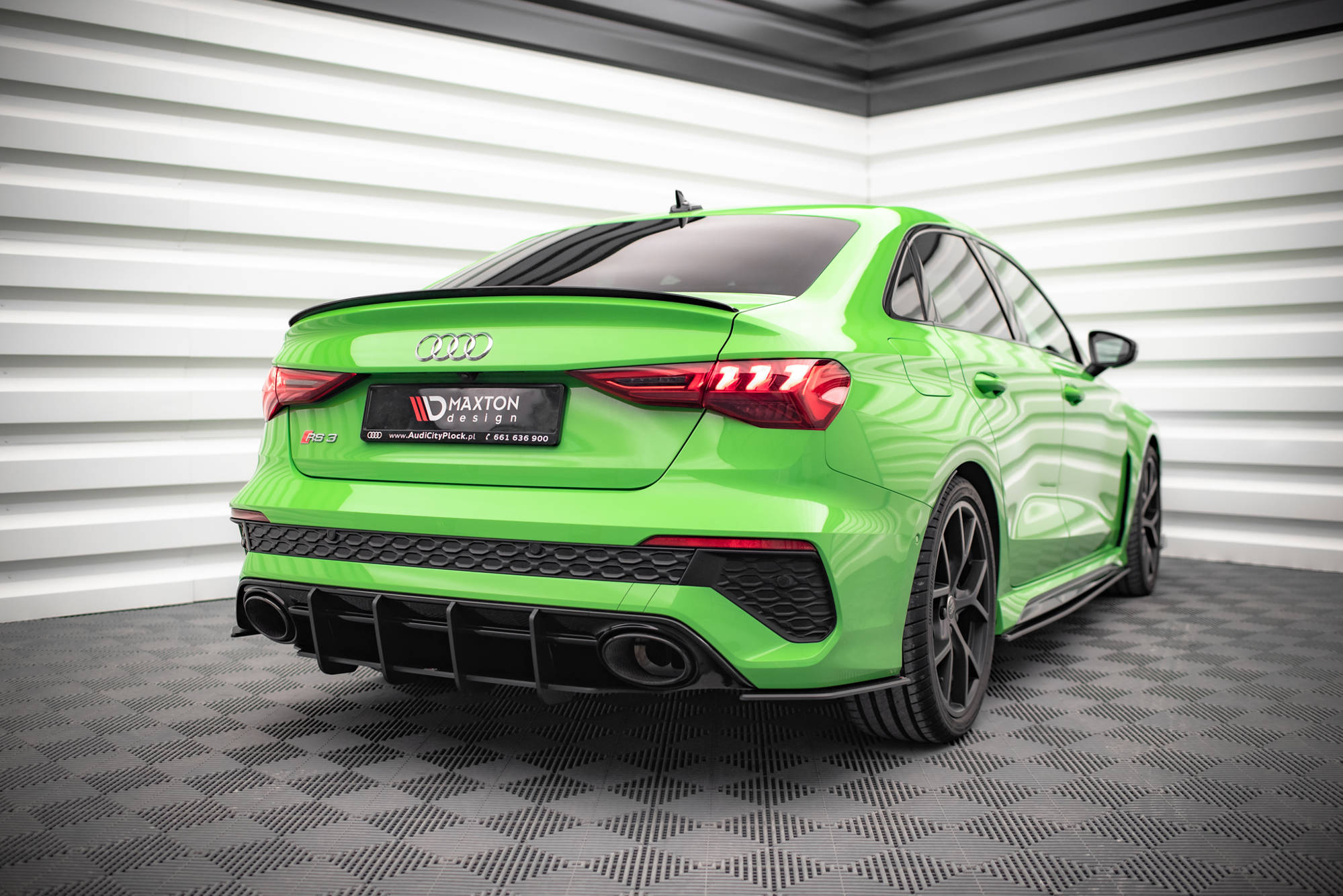 Street Pro Heckschürze Heck Ansatz Diffusor passend für Audi RS3 Limousine 8Y schwarz-rot