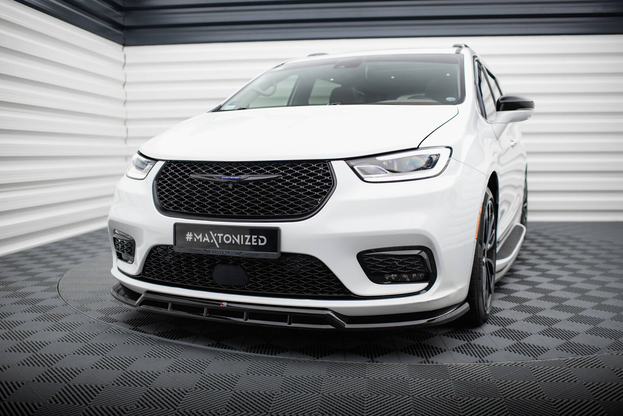 Tuningteil Schwarz Hochglanz für Chrysler Pacifica Mk2 Facelift [2020-]