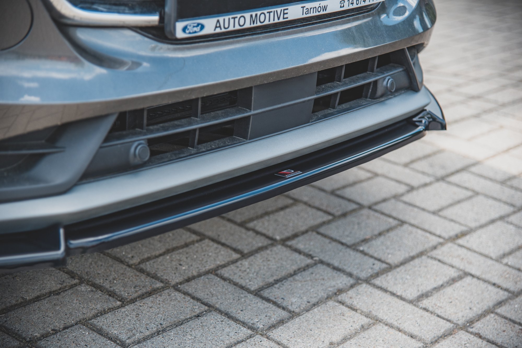 Front Ansatz für Ford Puma Mk1 schwarz Hochglanz