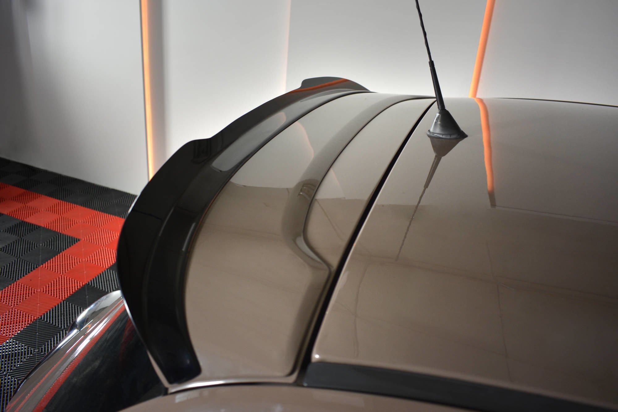 Spoiler CAP für FIAT 500 HATCHBACK SPORT vor Facelift schwarz Hochglanz