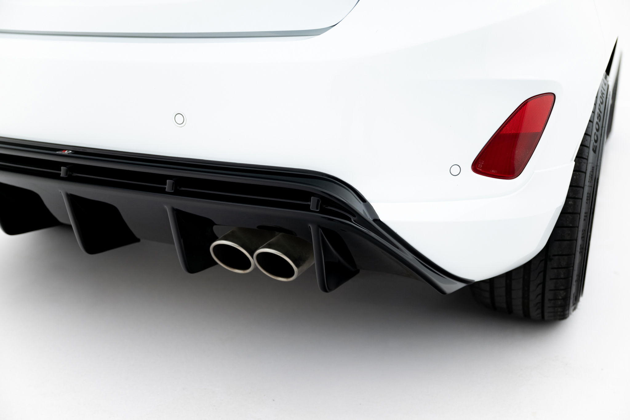 Diffusor Heck Ansatz V.2 für Ford FIesta Mk8 ST schwarz Hochglanz