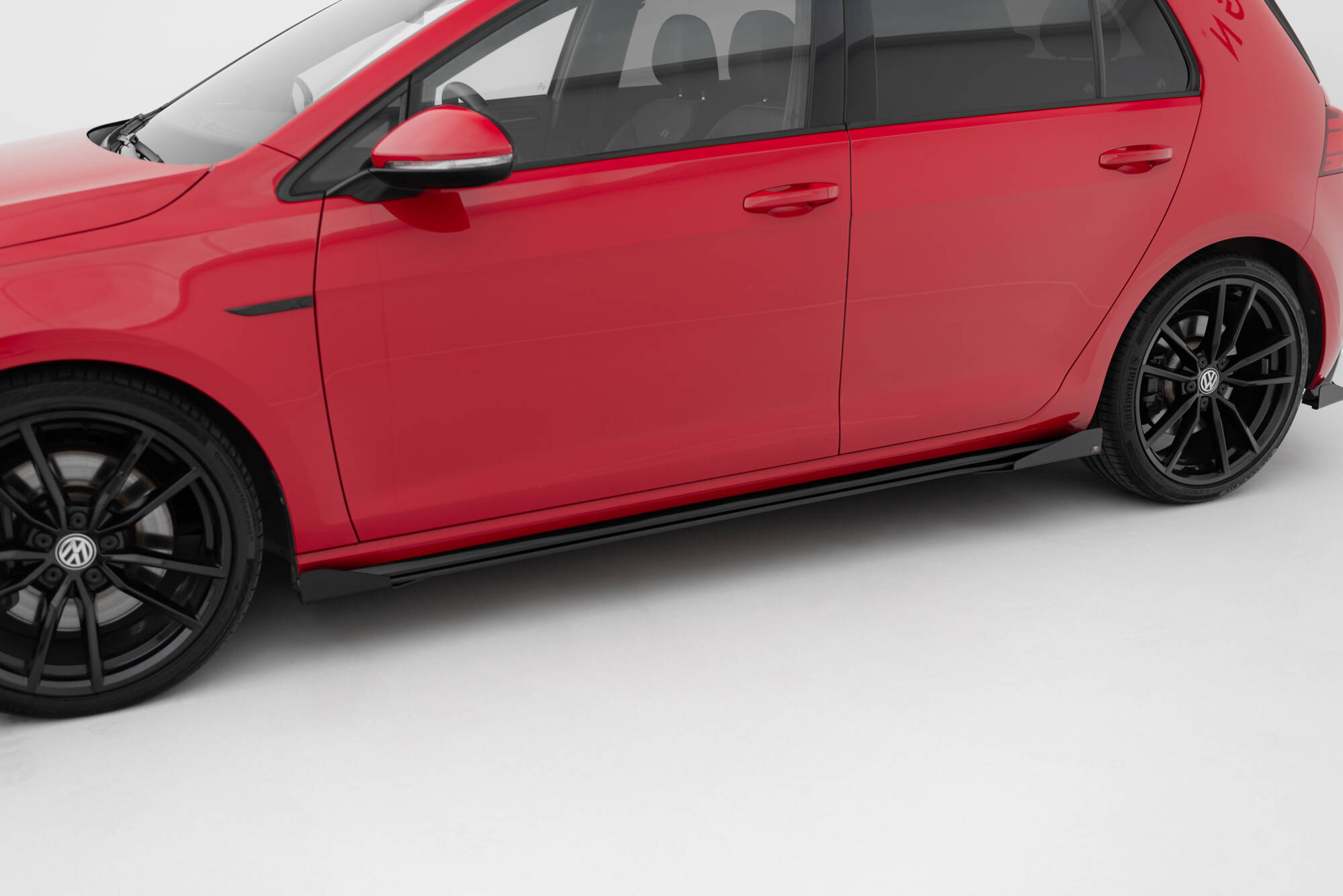 Street Pro Seitenschweller Leisten + Flaps passend für VW Golf R / R-Line Mk7 FL schwarz Hochglanz