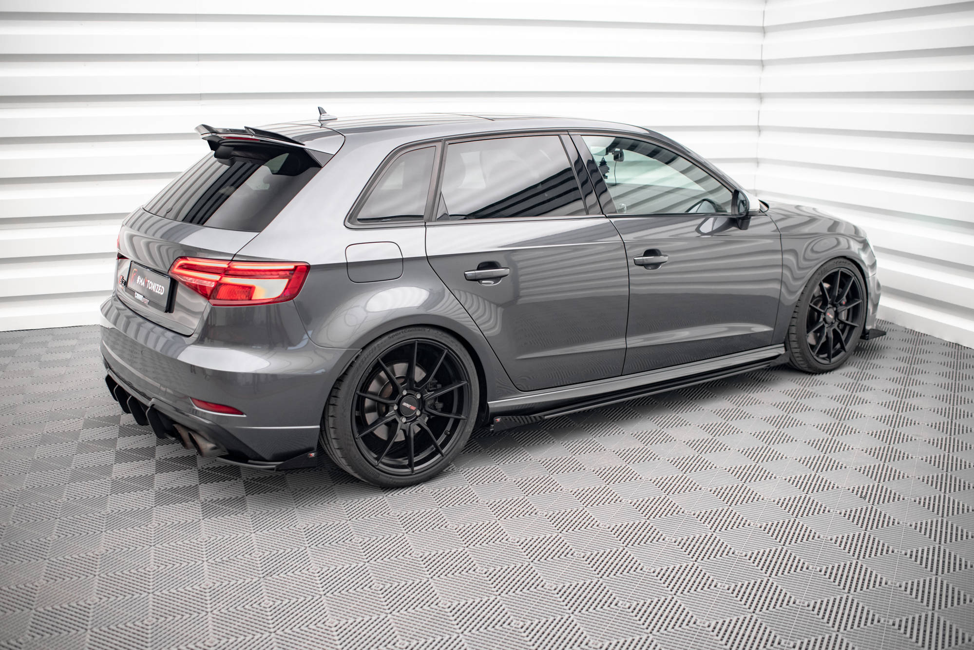 Street Pro Seitenschweller Leisten + Flaps passend für Audi S3 / A3 S-Line Sportback 8V FL schwarz Hochglanz
