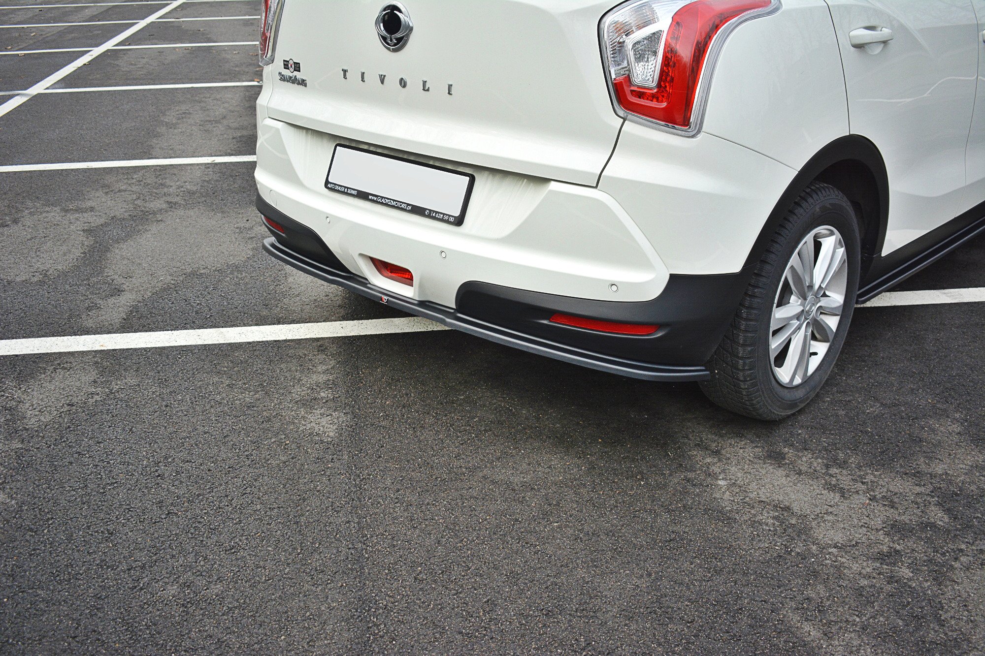 Diffusor Heckansatz passend für SSANGYONG TIVOLI schwarz Hochglanz