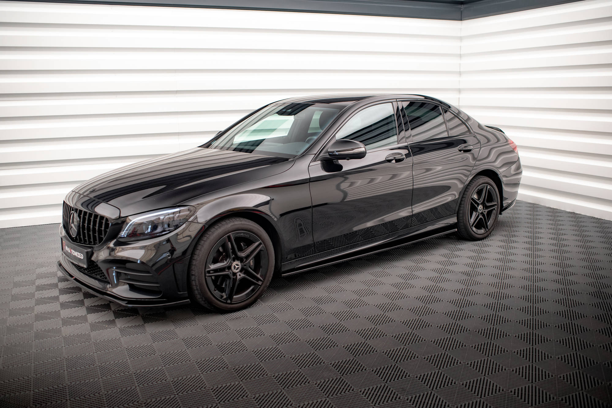 Street+ Seitenschweller Leisten passend für Mercedes C43 / C AMG-Line Limousine / Kombi W205 / S205 FL schwarz Hochglanz
