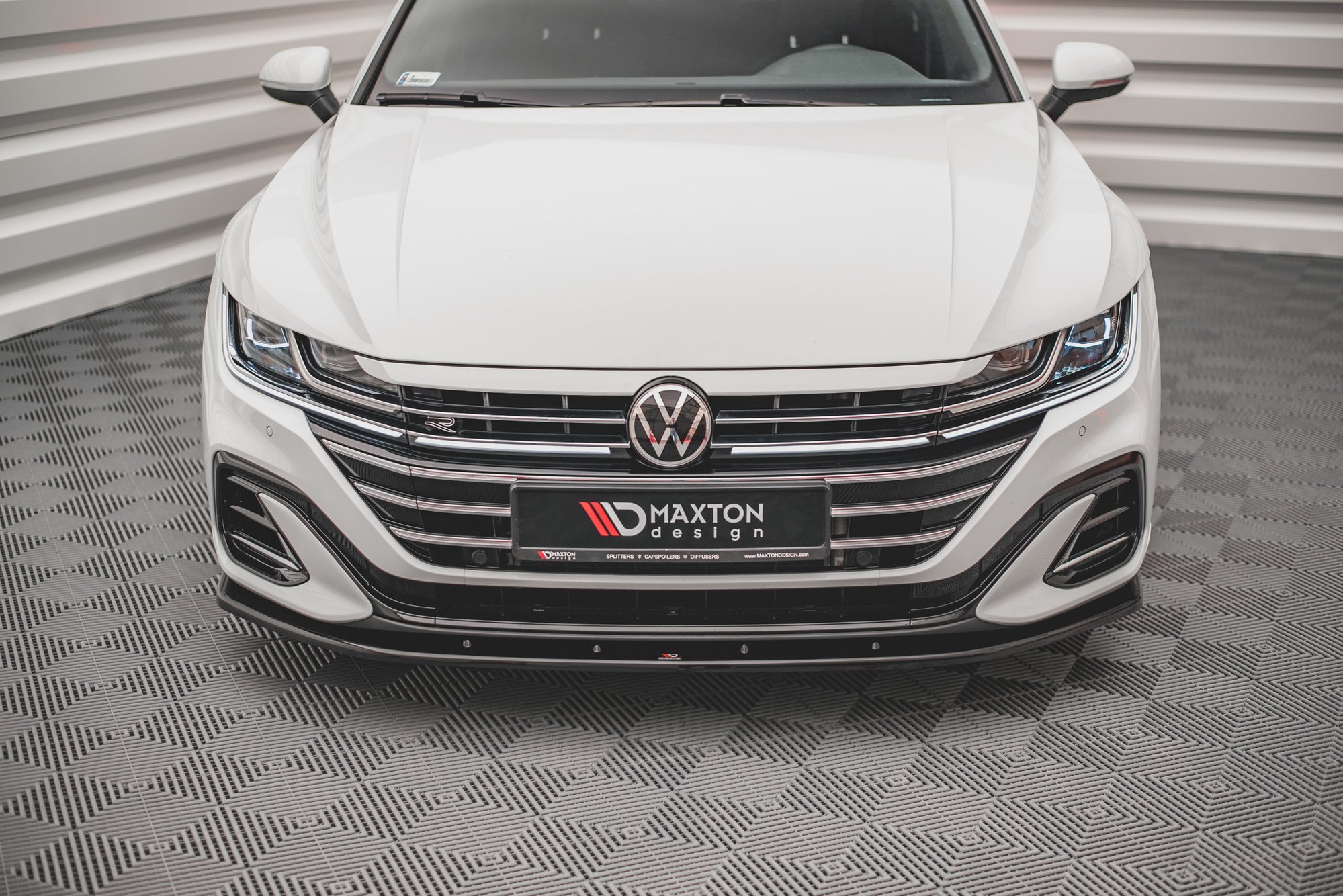 Street+ Spoilerlippe Front Ansatz V.2 passend für VW Arteon R-Line Limousine / Shooting Brake Mk1 FL schwarz Hochglanz