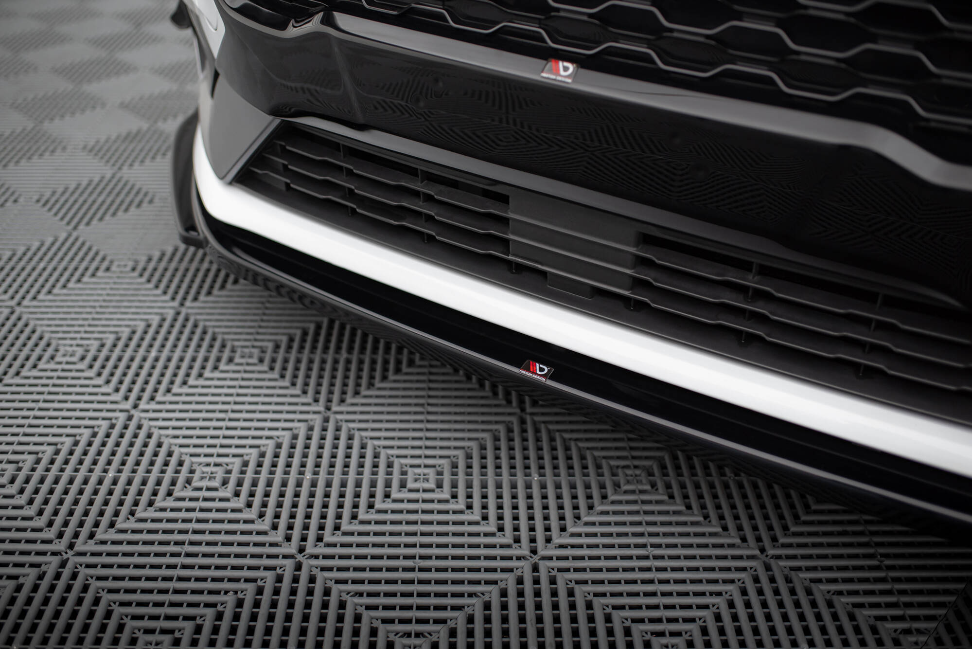 Front Ansatz V.4 für Ford Fiesta Mk8 ST / ST-Line schwarz Hochglanz