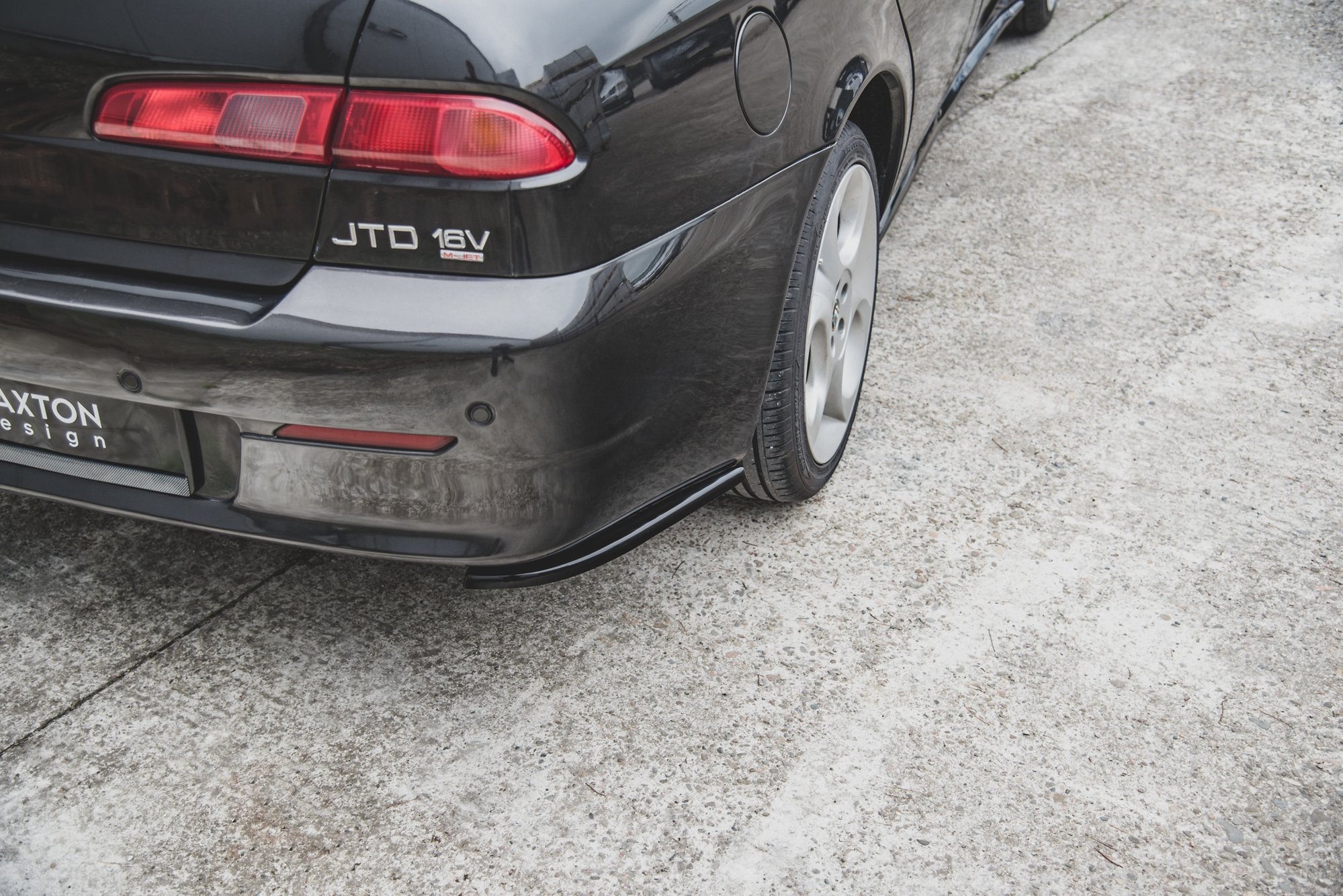 Heck Ansatz Flaps Diffusor für Alfa Romeo 156 SW Facelift schwarz Hochglanz