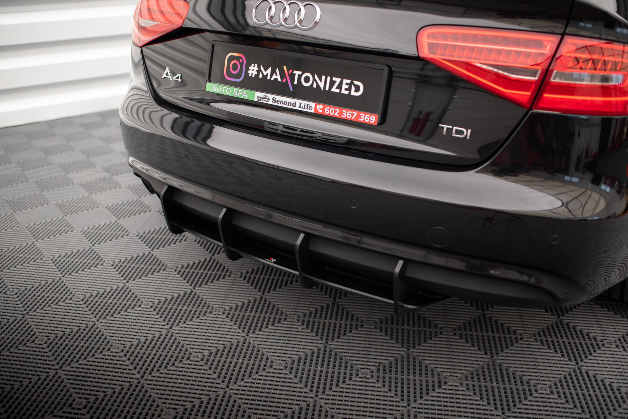 Street Pro Heckschürze Heck Ansatz Diffusor passend für Audi A4 B8 FL