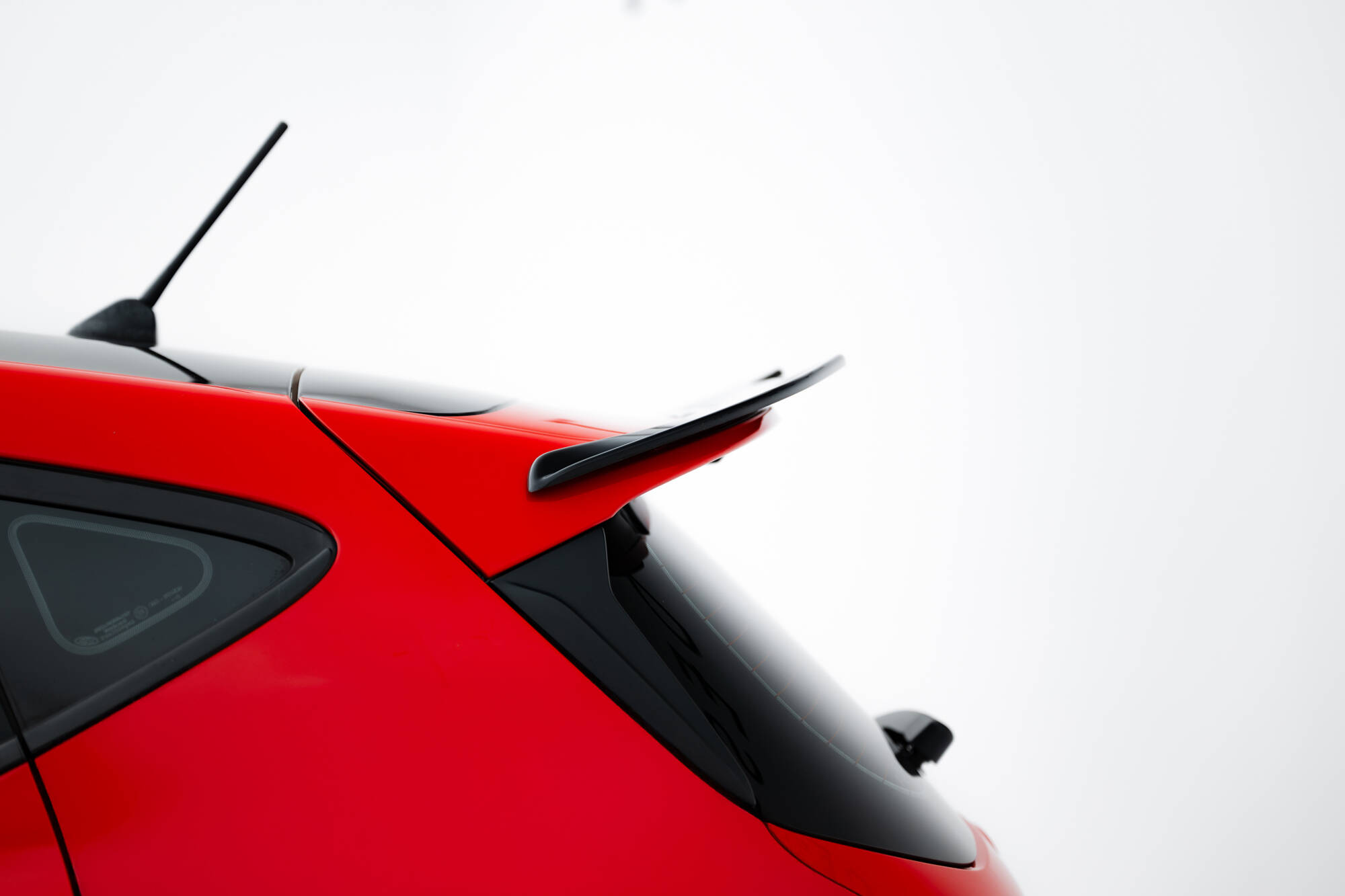 Spoiler CAP V.1 für Ford Fiesta Mk8 ST / ST-Line schwarz Hochglanz