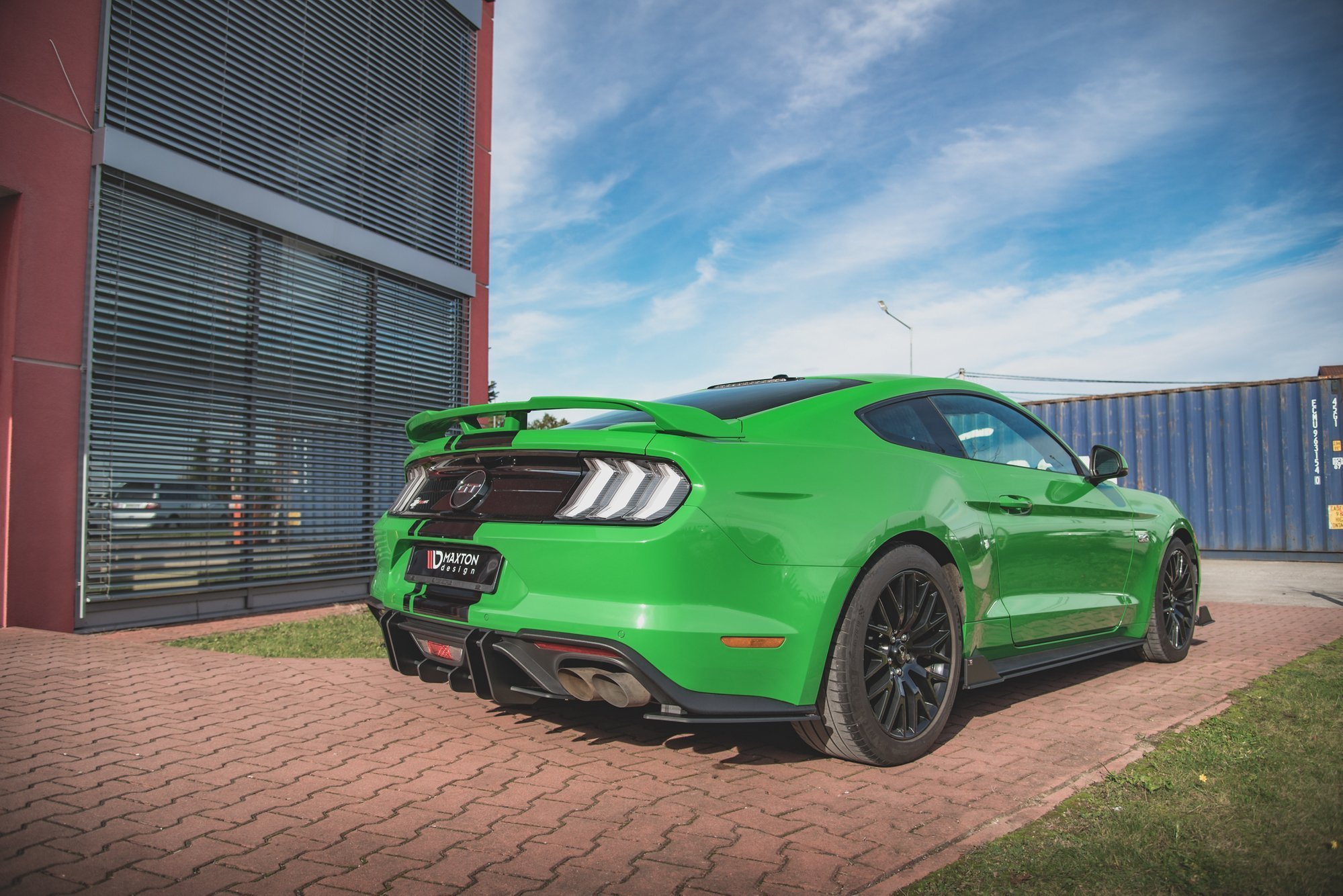 Street Pro Heckschürze Heck Ansatz Diffusor passend für Ford Mustang GT Mk6 FL schwarz-rot