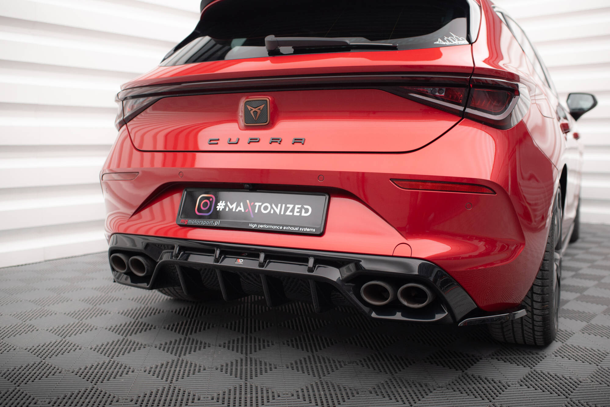 Heckansatz Diffusor passend für CUPRA Leon Hatchback Mk1 schwarz Hochglanz