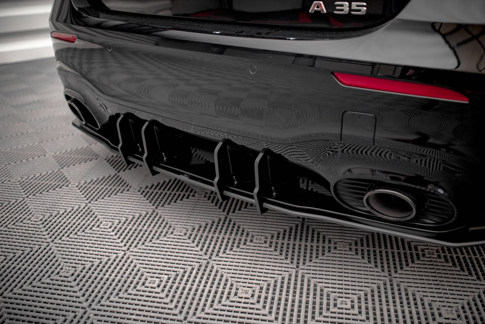 Street Pro Heckschürze Heck Ansatz Diffusor passend für Mercedes A35 AMG Hatchback W177 rot