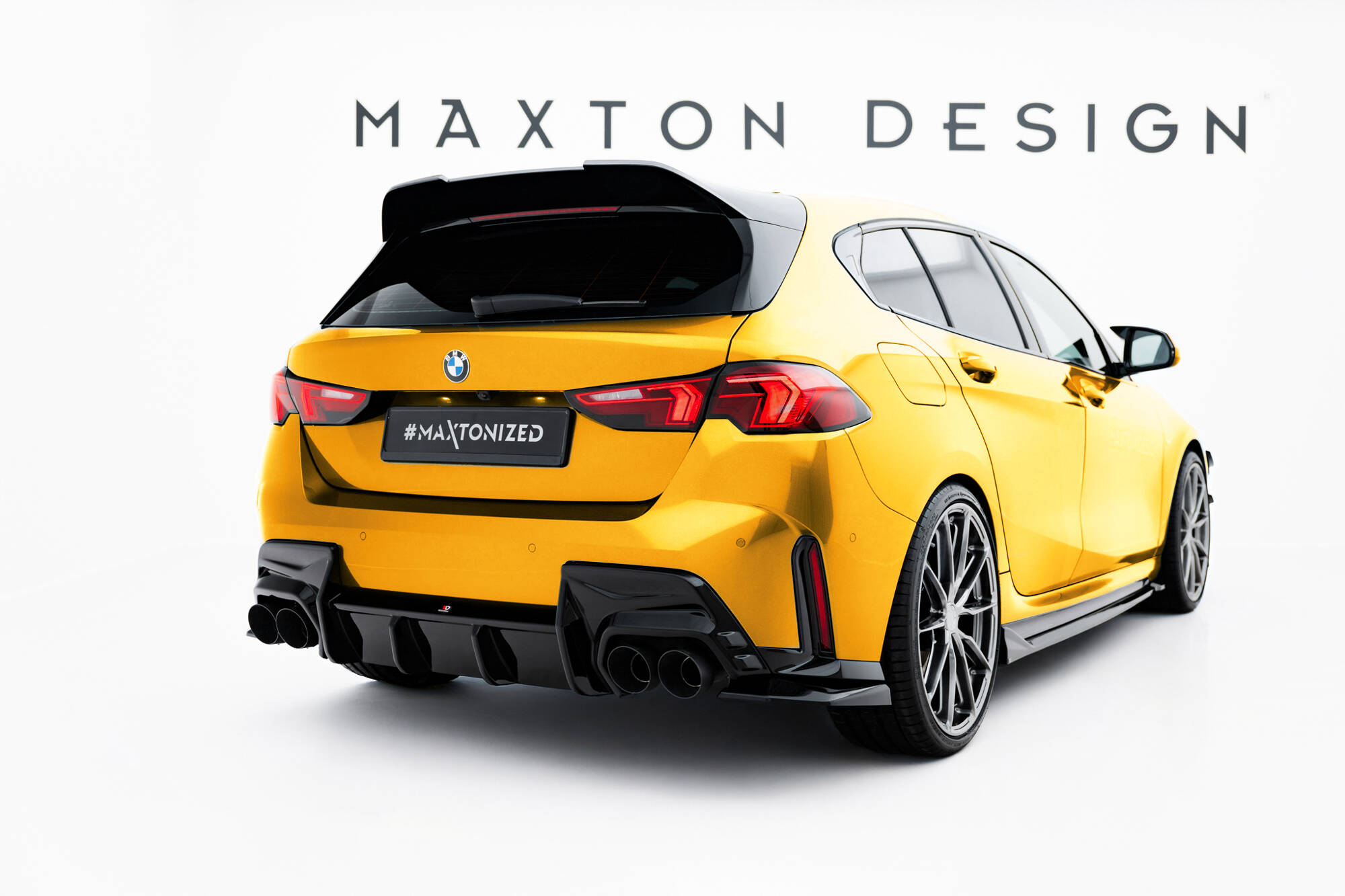 Street+ Heck Ansatz Flaps V.2 passend für BMW 1er M-Paket F70 schwarz Hochglanz