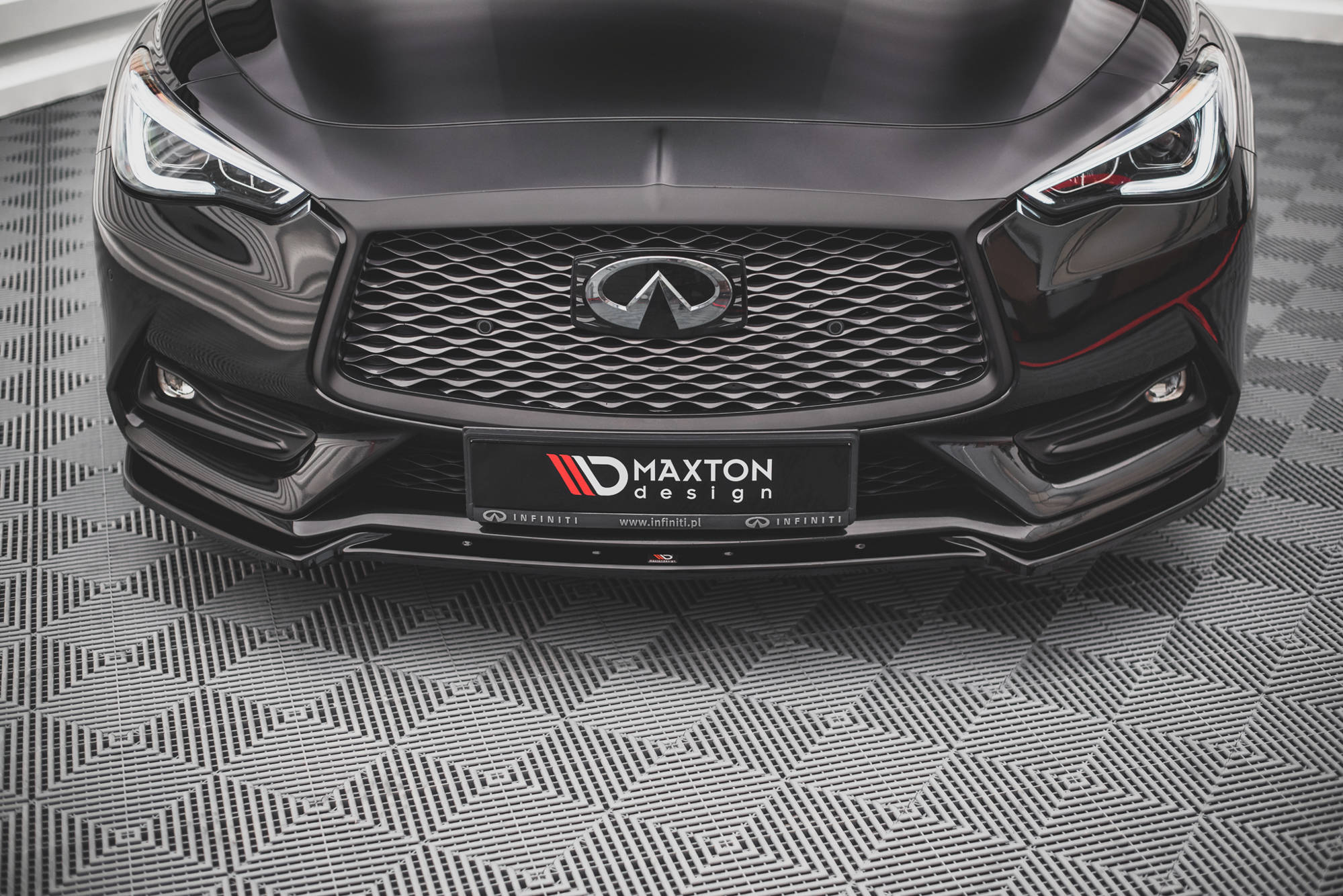 Frontlippe passend für Infiniti Q60 S Mk2 schwarz Hochglanz