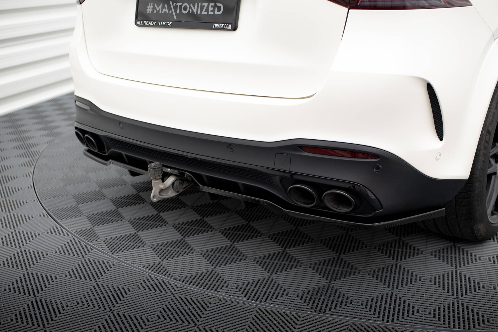 Street+ Mittlerer Diffusor RACE Heck Ansatz passend für Mercedes-AMG GLE 53 / 63 W167 / W167 FL schwarz Hochglanz