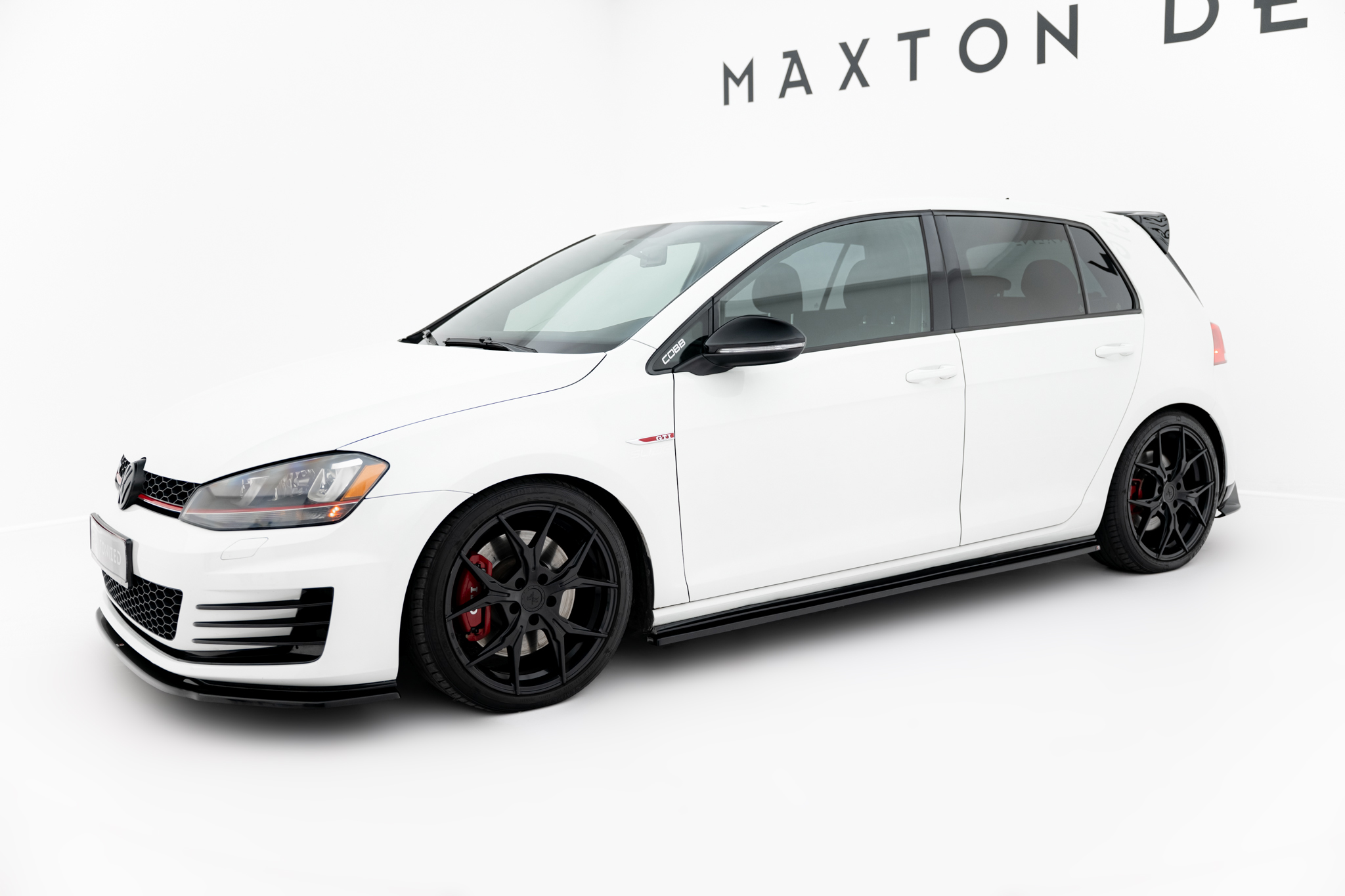Seitenschweller Ansatz V.2 für VW Golf GTI / GTD Mk7 / Mk7 Facelift verengen schwarz Hochglanz