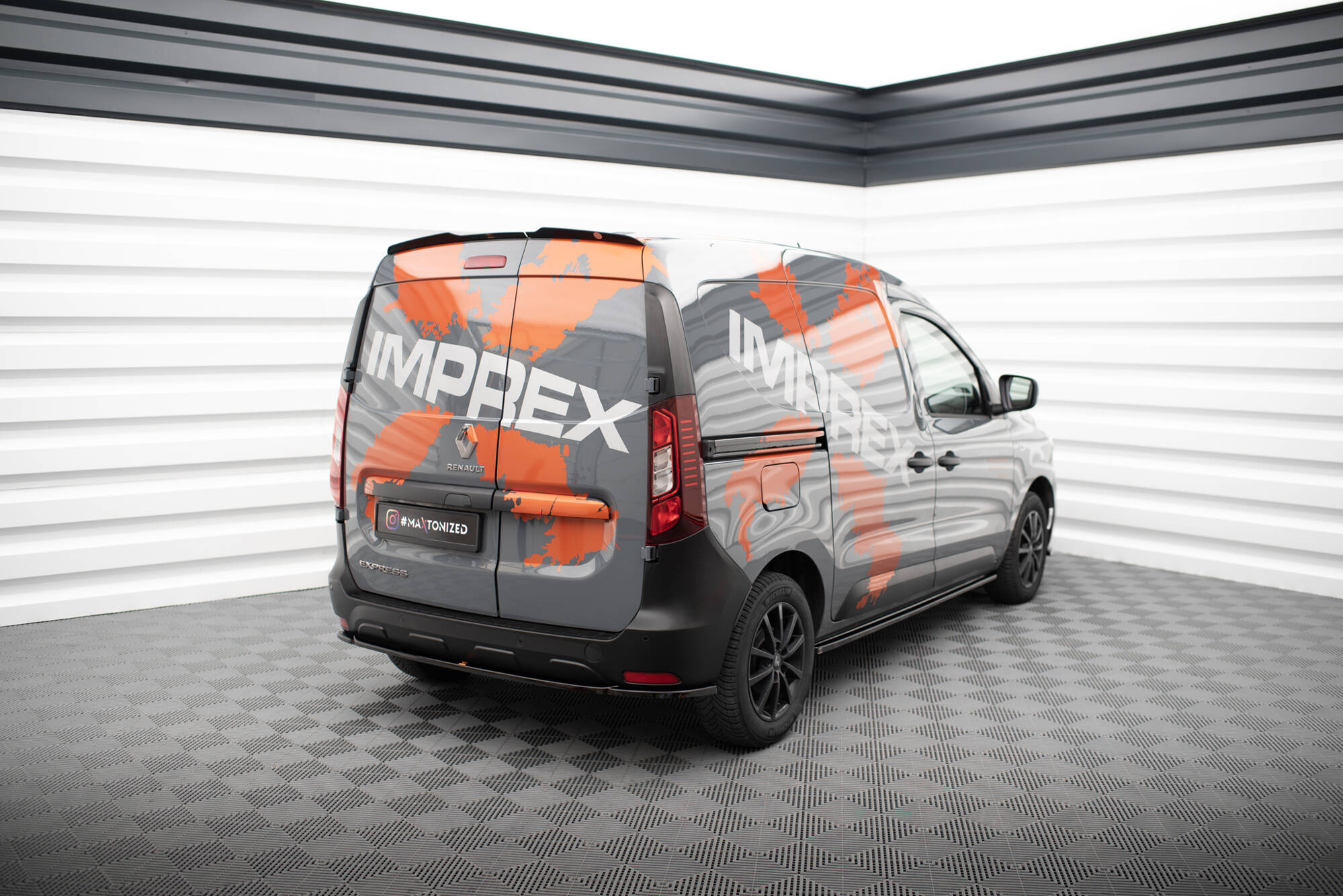 Heck Spoiler Aufsatz Abrisskante passend für Renault Express Mk2 schwarz Hochglanz