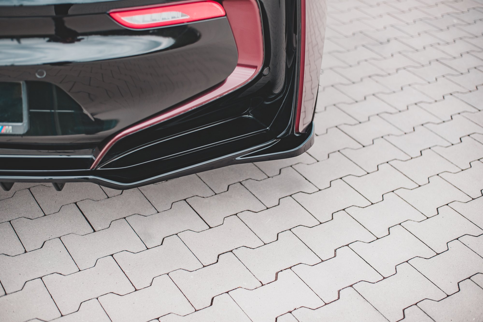 Mittlerer Cup Diffusor DTM Look Heck Ansatz für BMW i8 schwarz Hochglanz