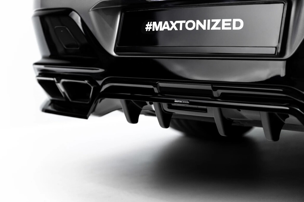 Diffusor RACE V.2 passend für BMW M760e G70 schwarz Hochglanz
