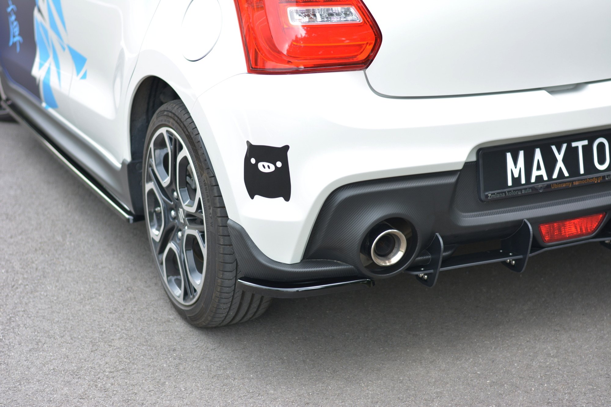 Heck Ansatz Flaps Diffusor für Suzuki Swift Mk6 schwarz Hochglanz