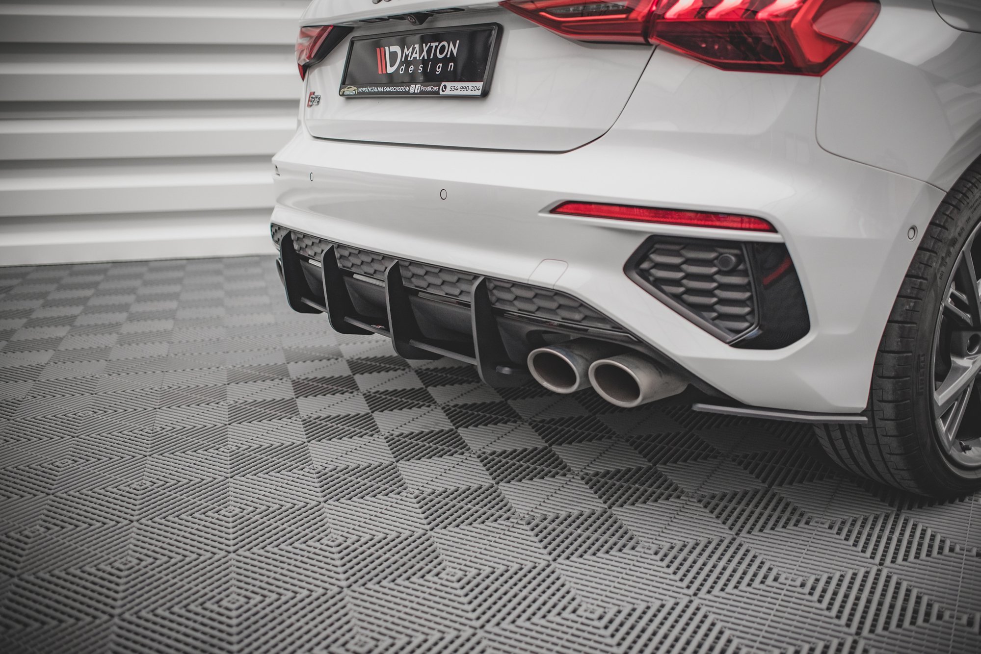 Street Pro Heckschürze Heck Ansatz Diffusor passend für Audi S3 8Y rot