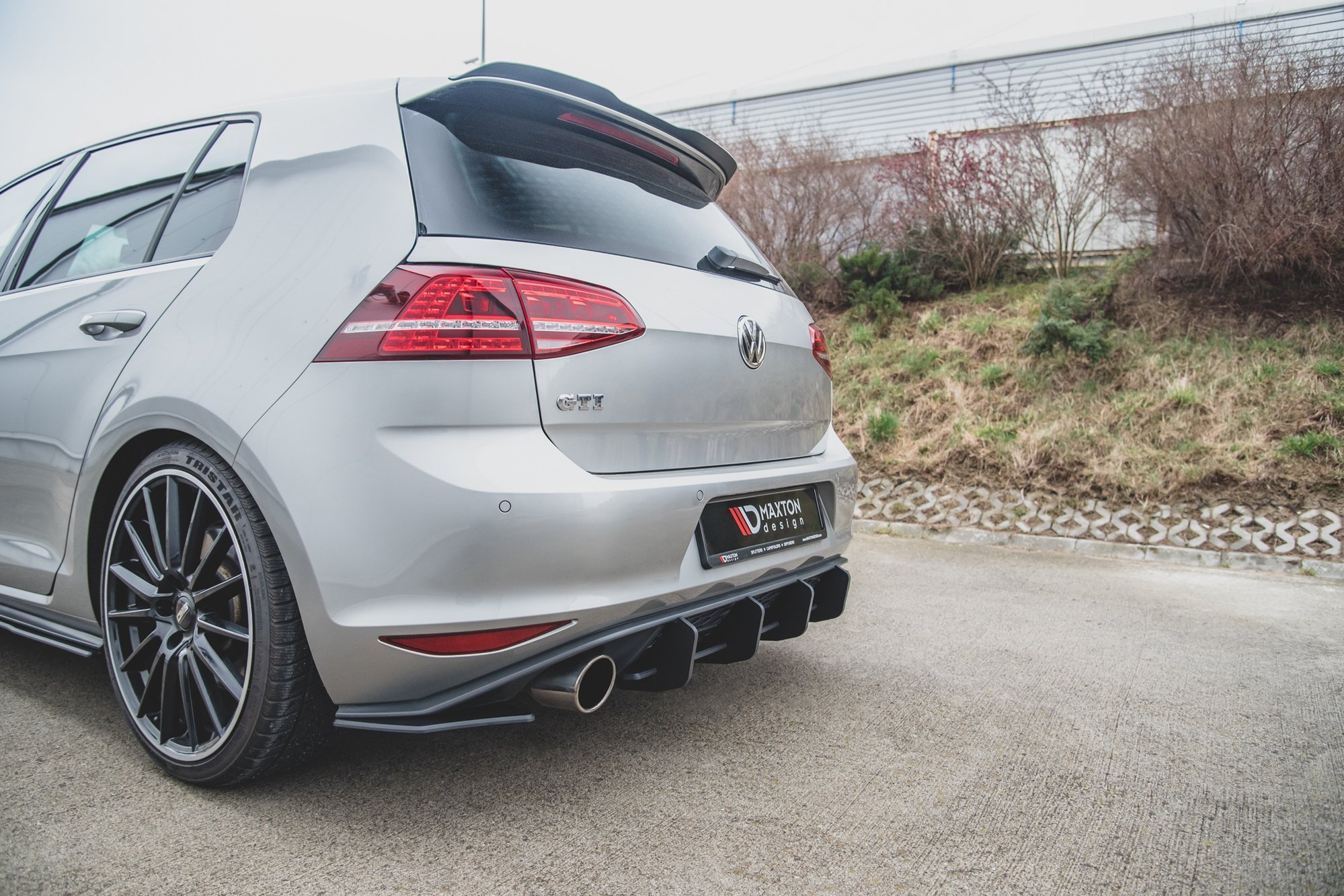Street Pro Heckschürze Heck Ansatz Diffusor V.2 passend für VW Golf 7 GTI SCHWARZ-ROT