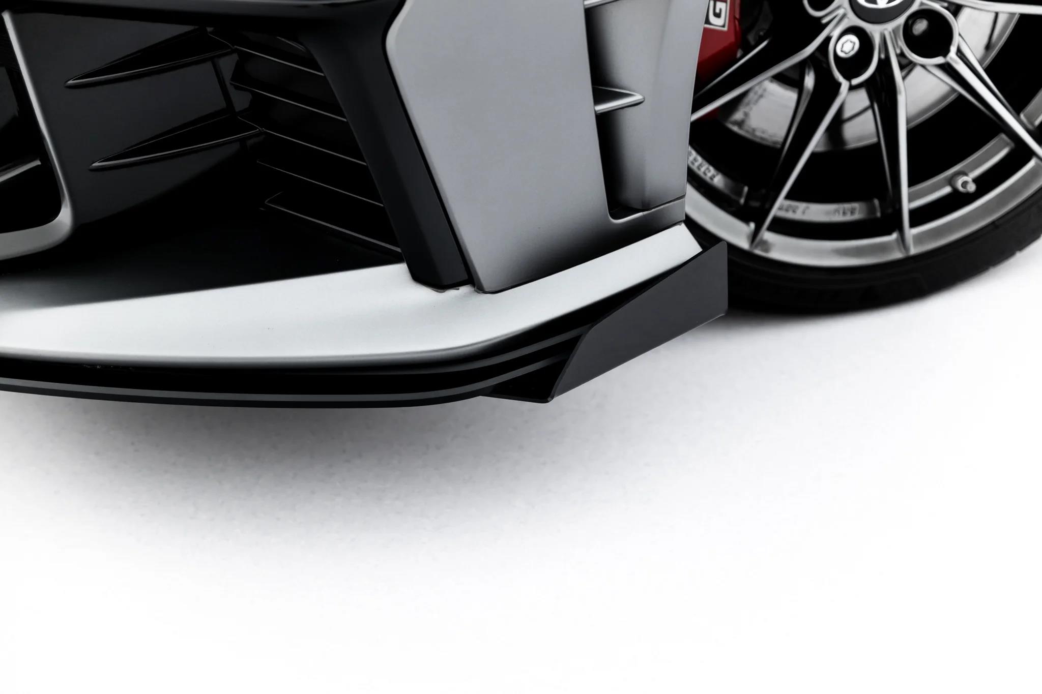 Front Stoßstange Flaps passend für Flaps Toyota GR Yaris Mk4 Facelift schwarz Hochglanz