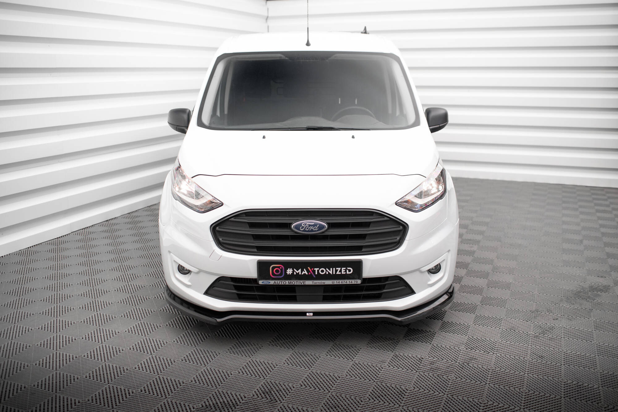 Street+ Spoilerlippe Front Ansatz V.1 passend für Ford Transit Connect Mk2 FL schwarz Hochglanz